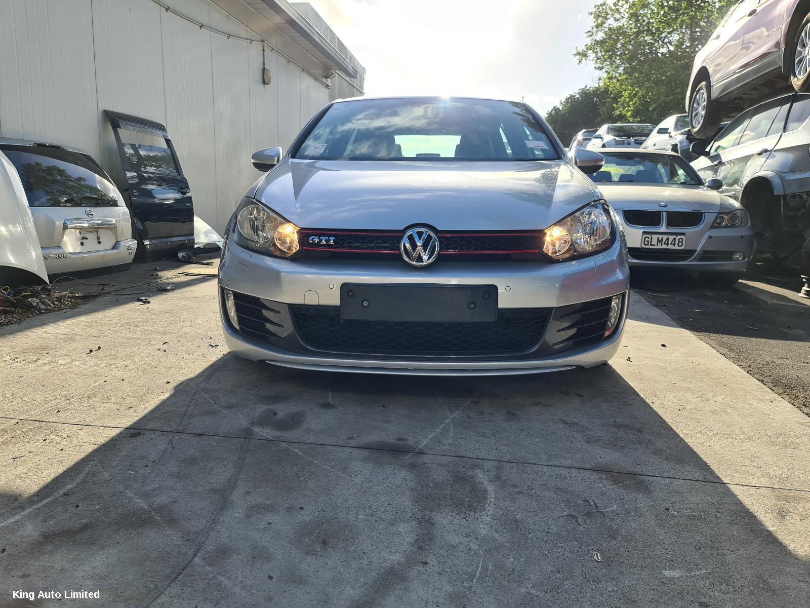 Volkswagen GOLF 2010 Right Door Mirror thumbnail 1