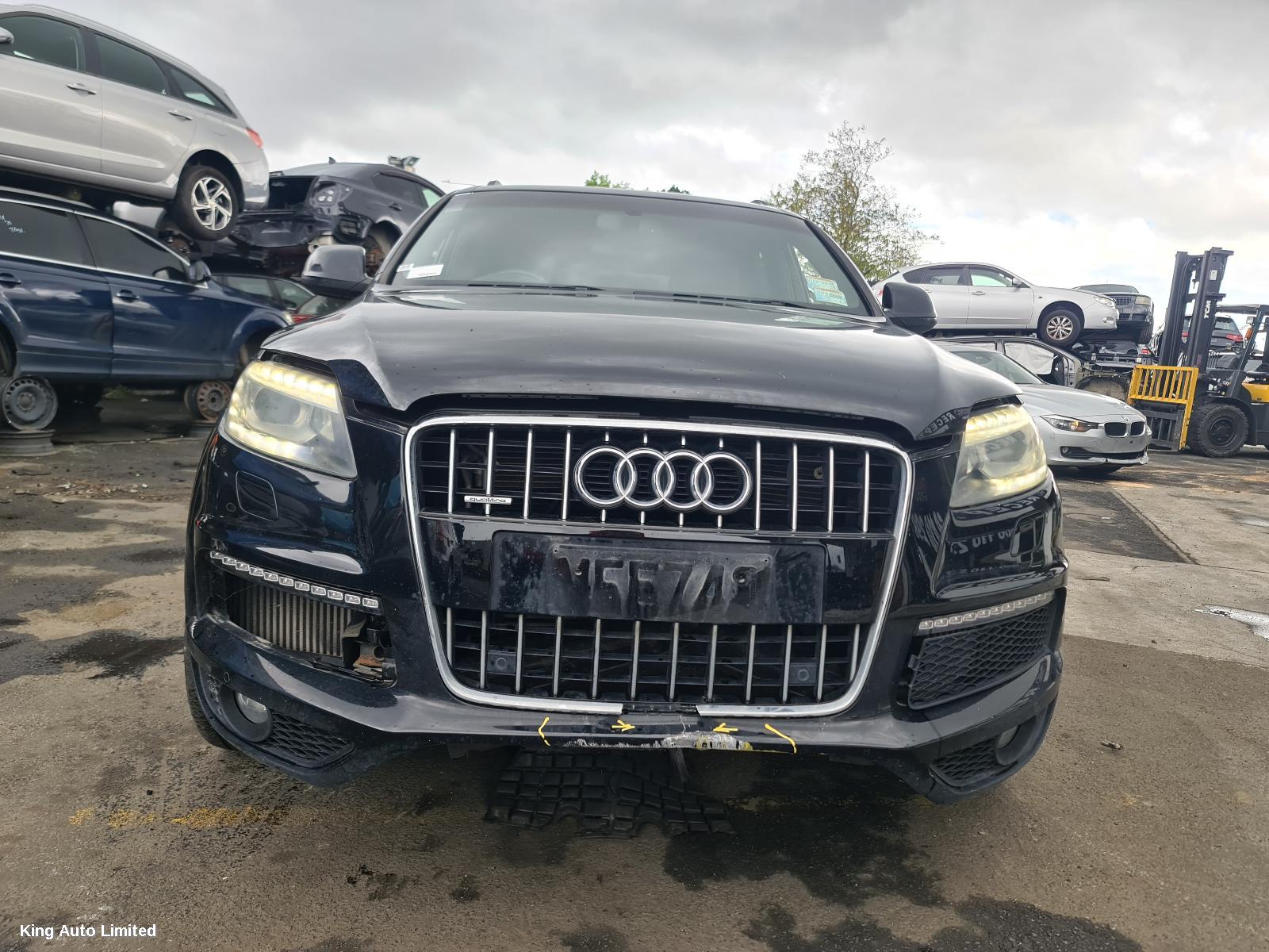 Azraa - AUDI Q7 2011 Left Guard