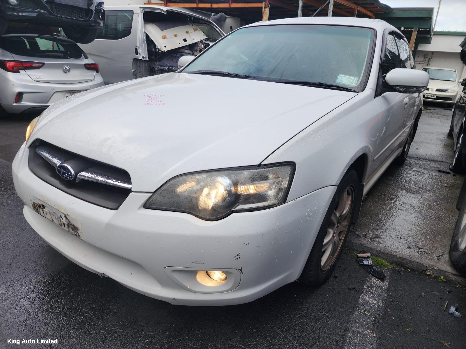 Subaru LIBERTY 2004 Rear Garnish thumbnail 2