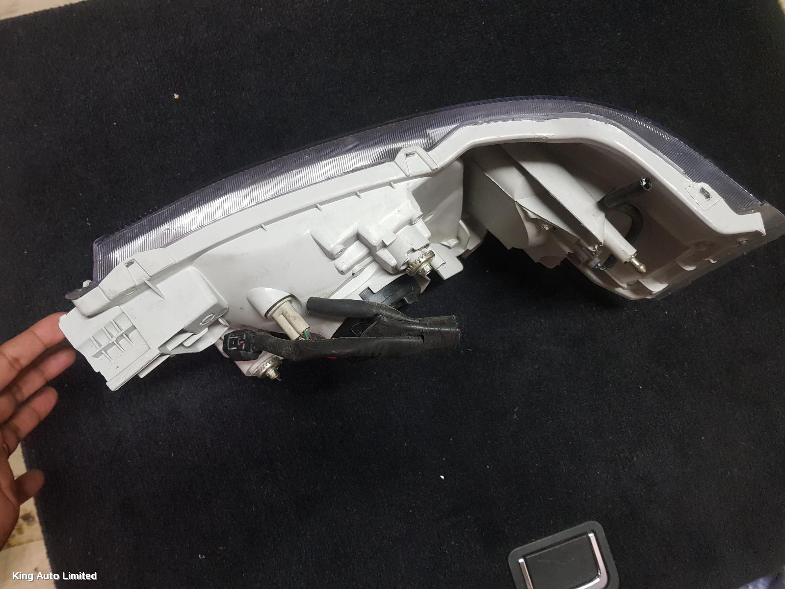 Toyota HIACE 2012 Left Headlamp thumbnail 3