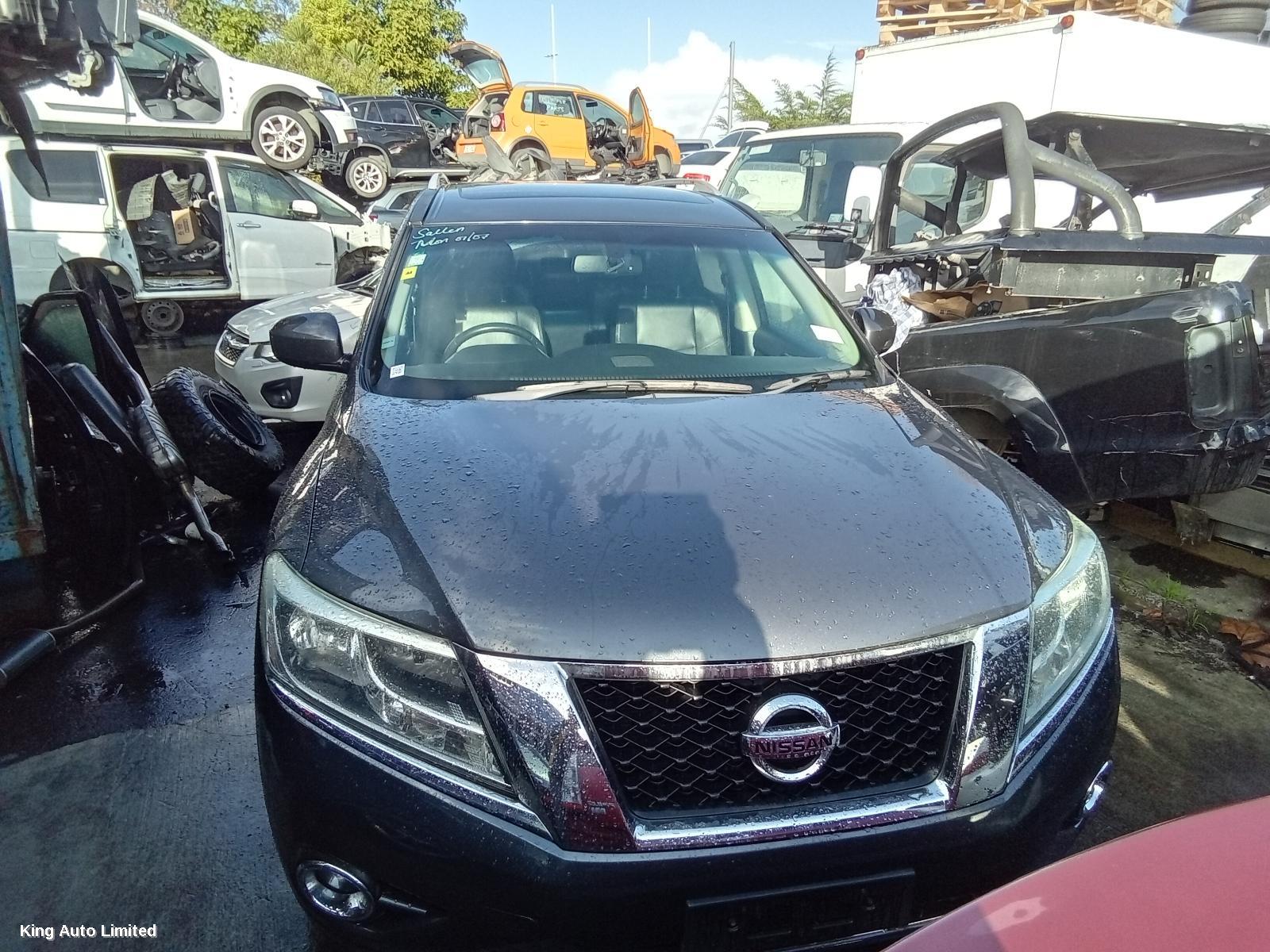 NISSAN PATHFINDER 2013 Right Front Door thumbnail 1