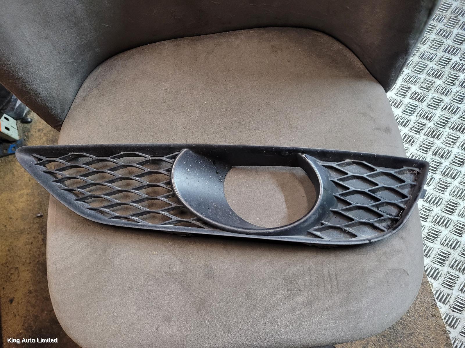 Azraa - AUDI Q7 2013 Grille