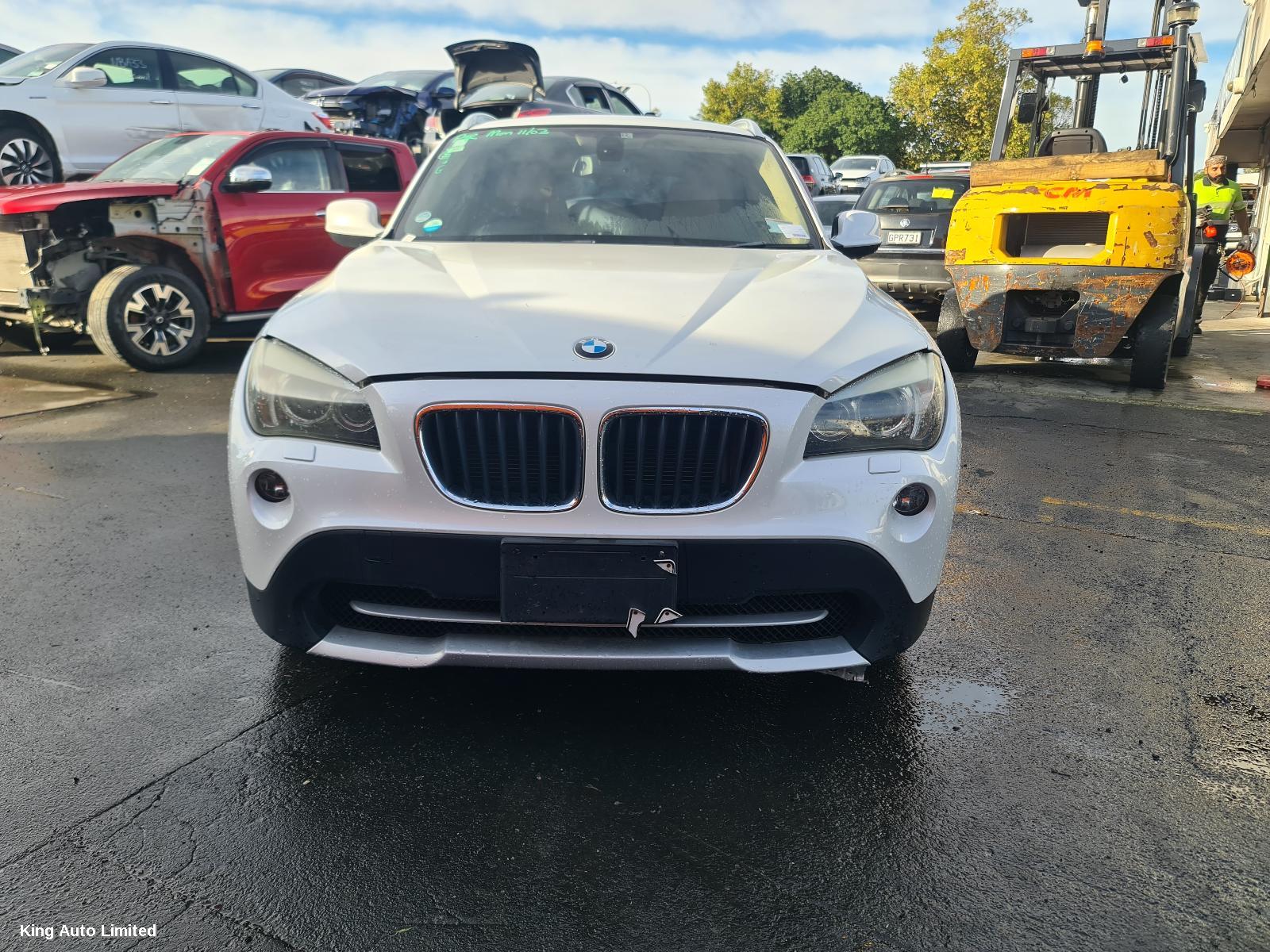 BMW X1 2010 Right Headlamp thumbnail 1