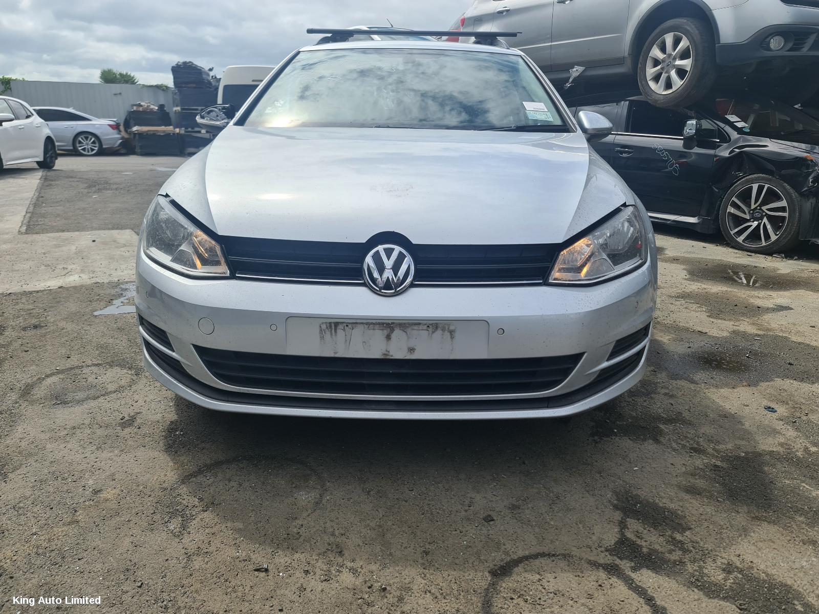 Volkswagen GOLF 2015 Left Headlamp thumbnail 1