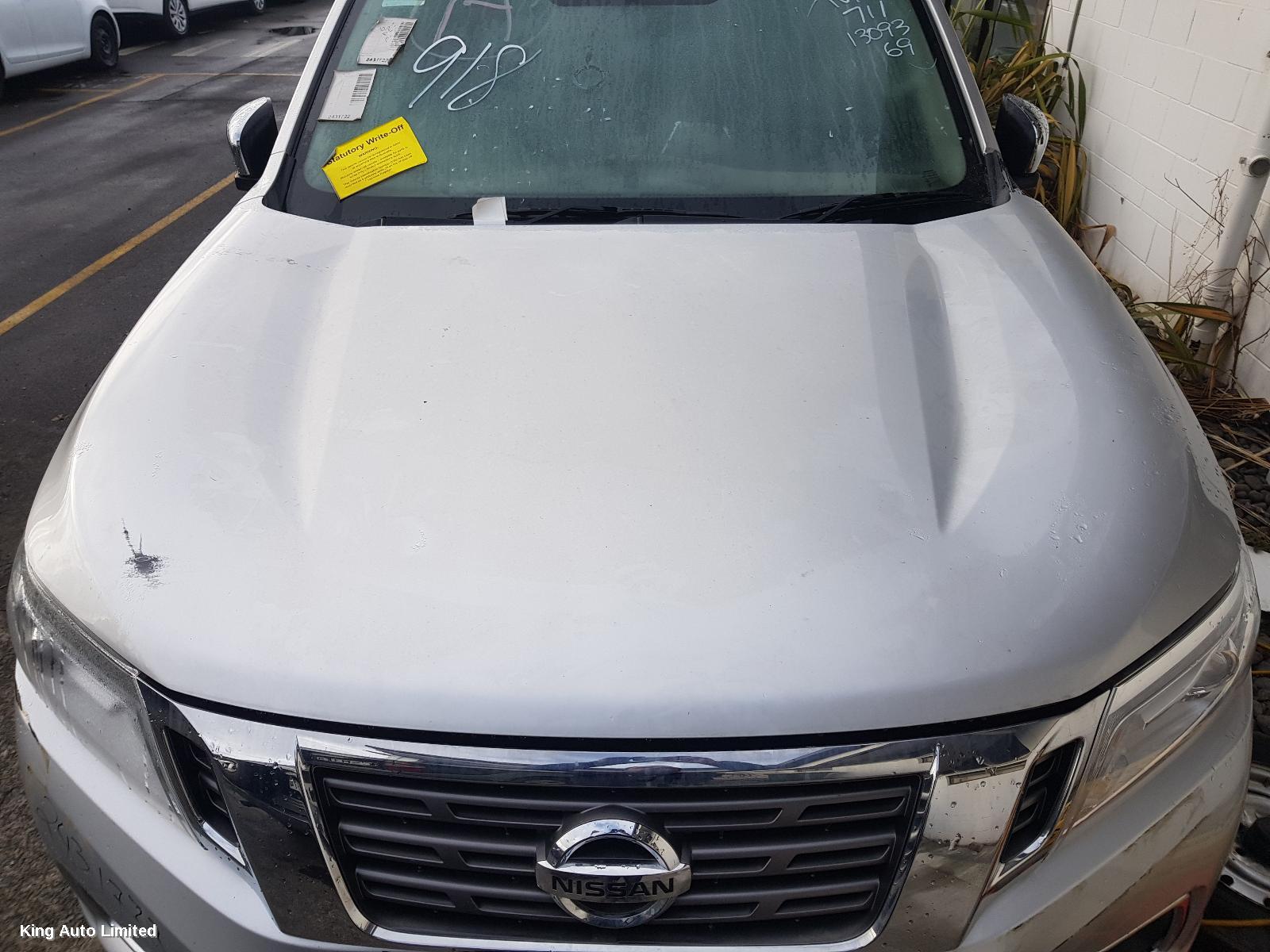 Nissan NAVARA 2018 Interior Mirror thumbnail 2