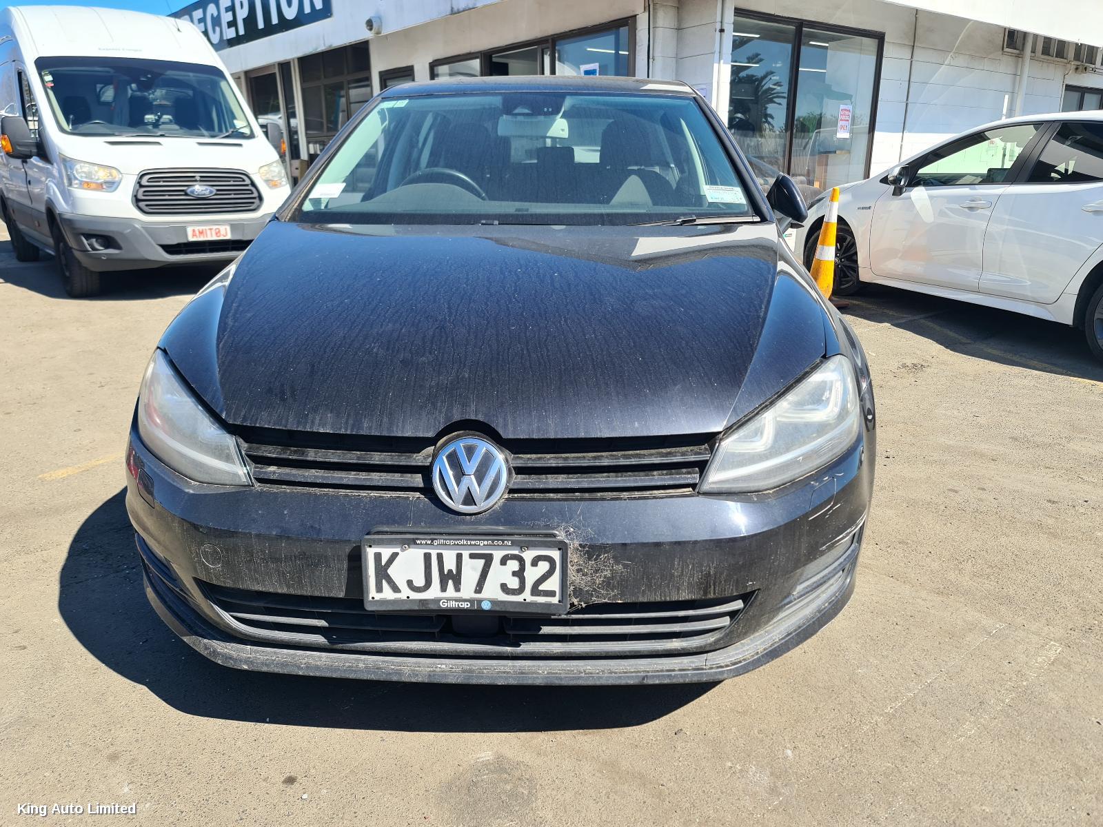 Volkswagen GOLF 2014 Left Taillight thumbnail 1