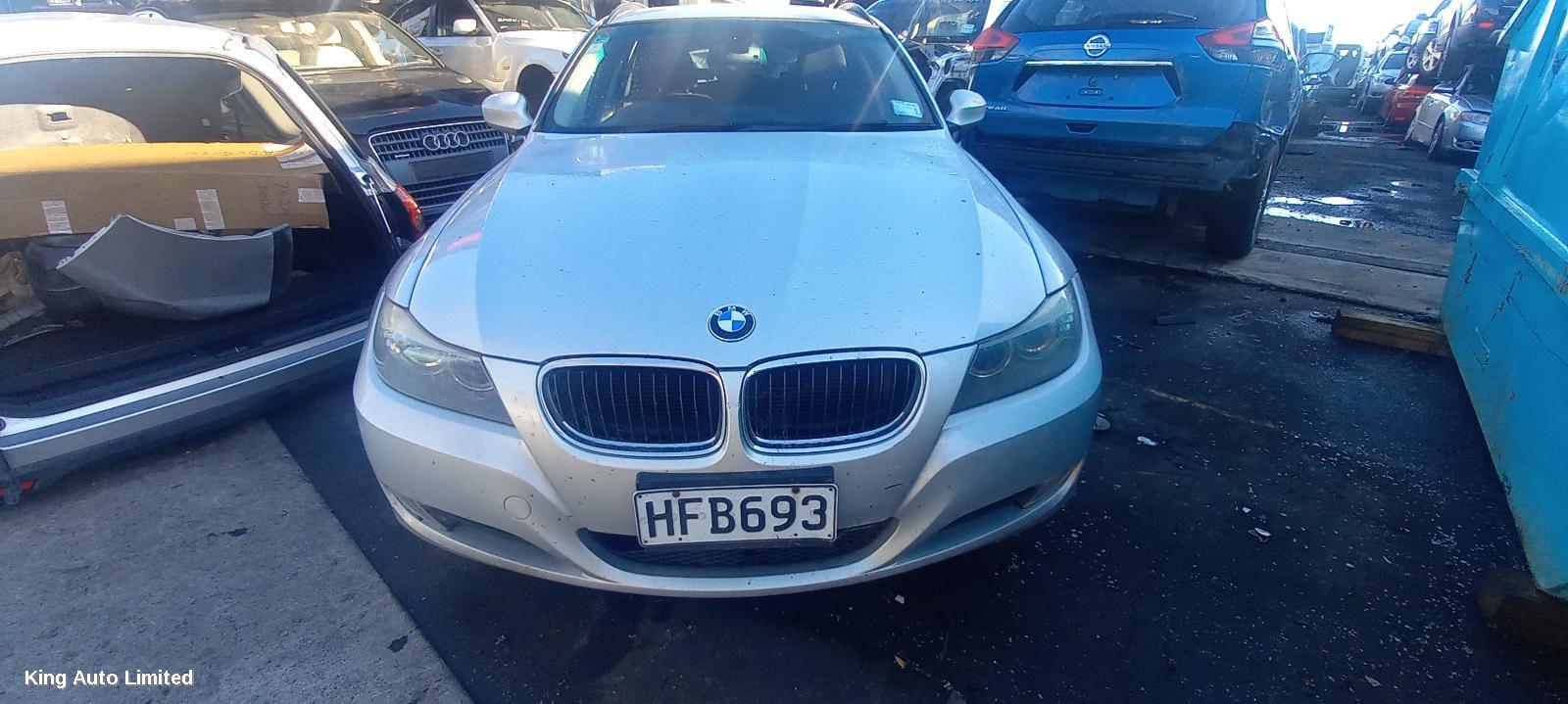 BMW 3 SERIES 2010 Left Taillight thumbnail 2