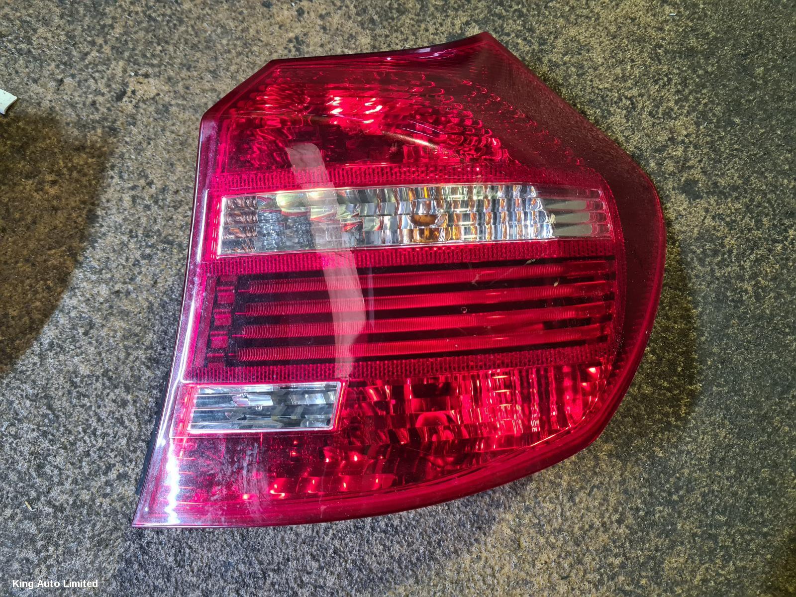 BMW 1 SERIES 2010 Right Taillight thumbnail 1