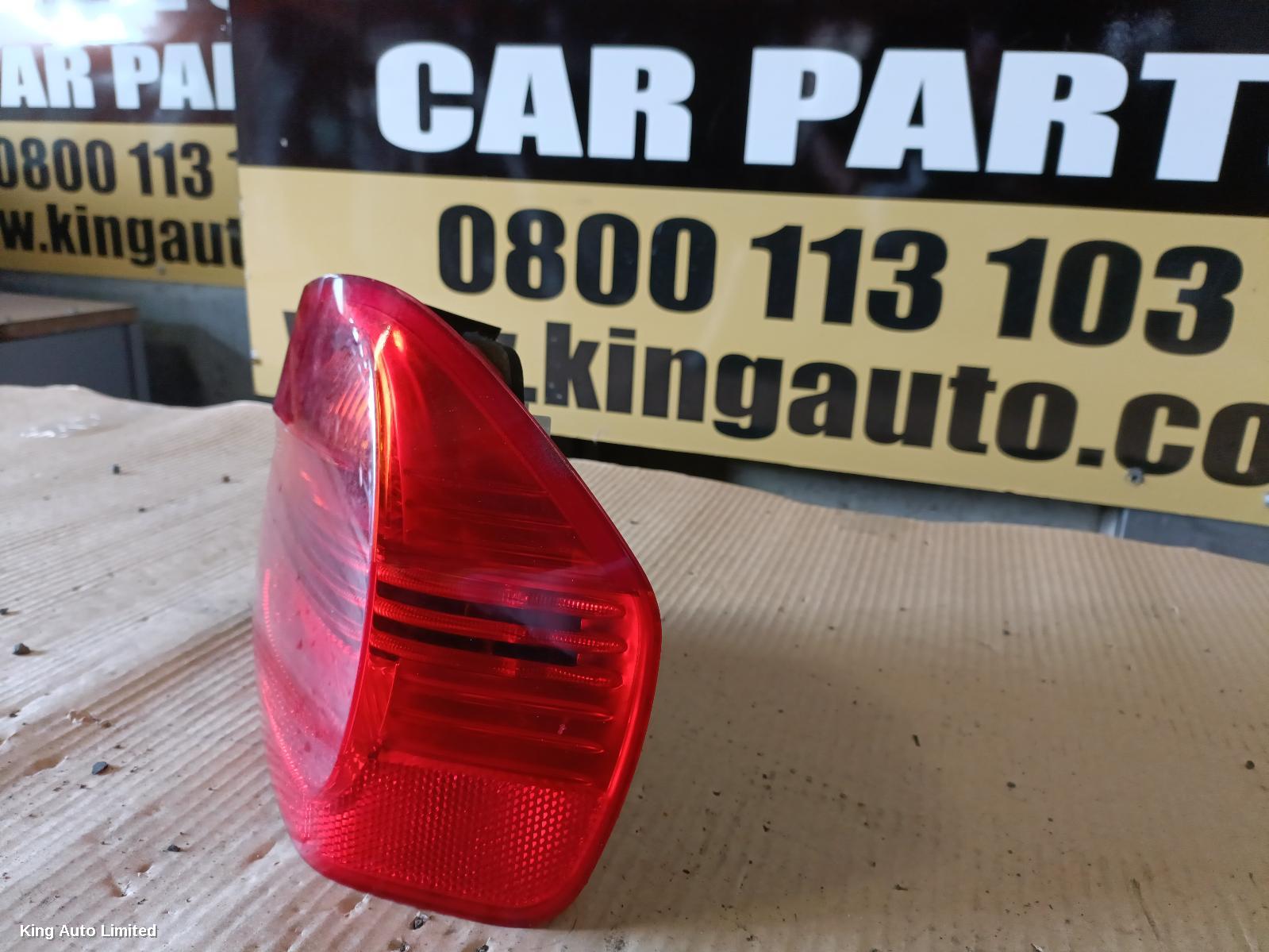BMW 3 SERIES 2005 Right Taillight thumbnail 2