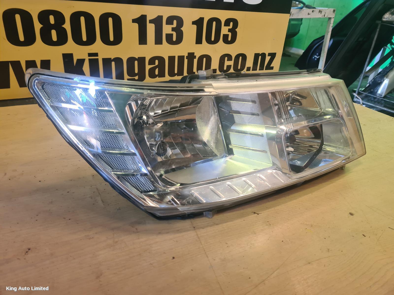Dodge JOURNEY 2012 Right Headlamp thumbnail 3