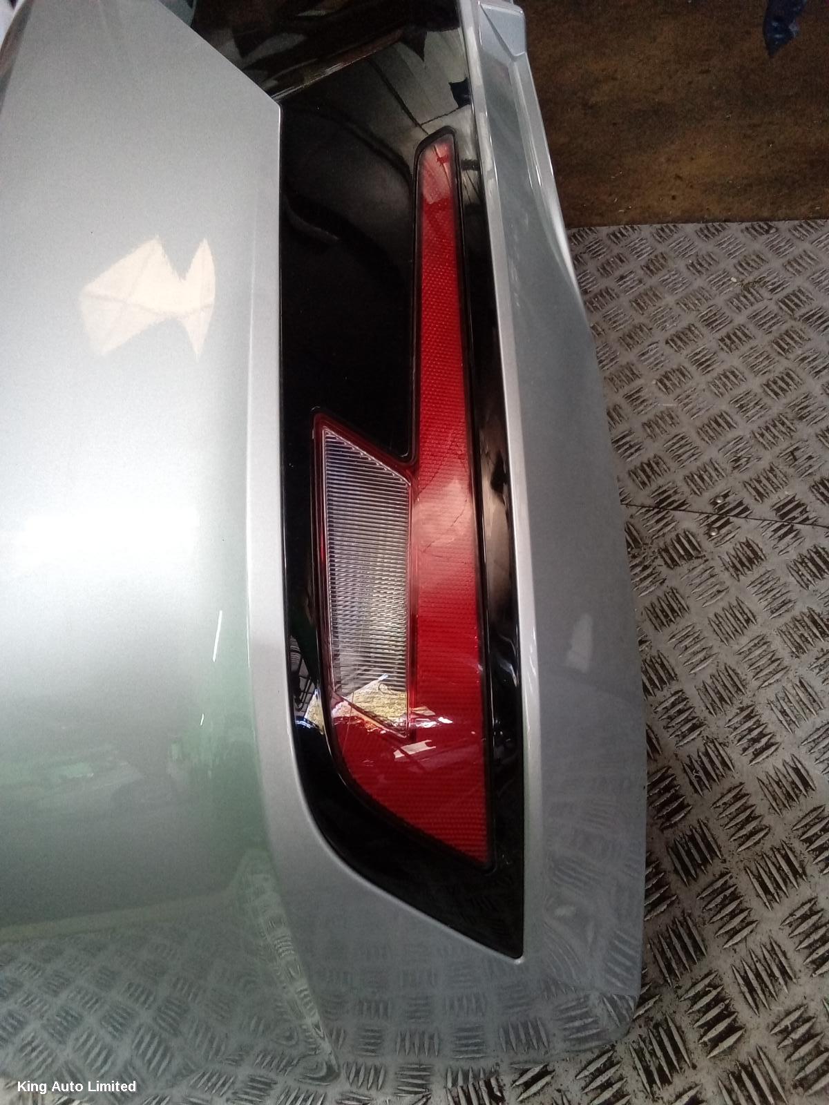 HYUNDAI ELANTRA 2019 Left Taillight thumbnail 1