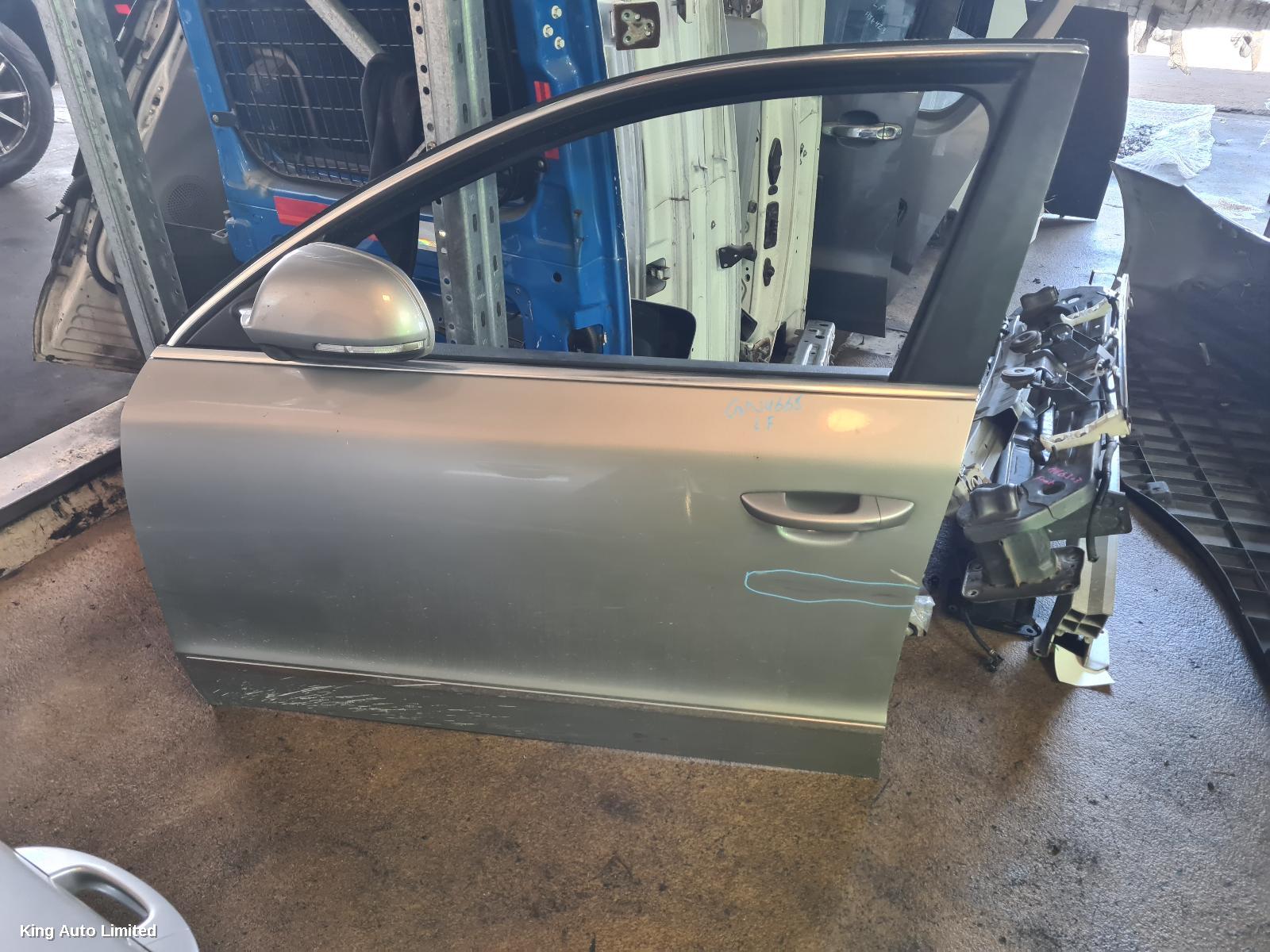 Skoda SUPERB 2012 Left Front Door thumbnail 2