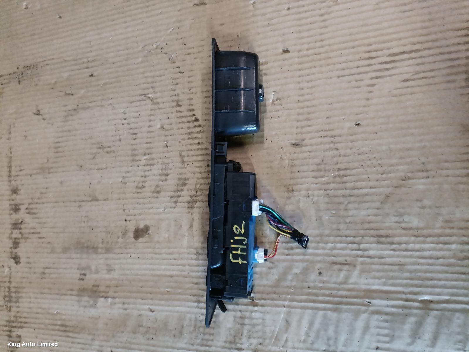 Subaru IMPREZA 2004 Pwr Dr Wind Switch thumbnail 2