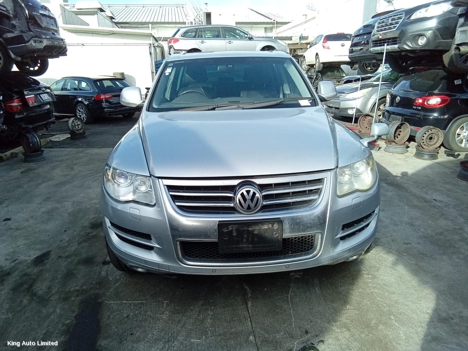 VOLKSWAGEN TOUAREG 2007 Right Taillight thumbnail 1