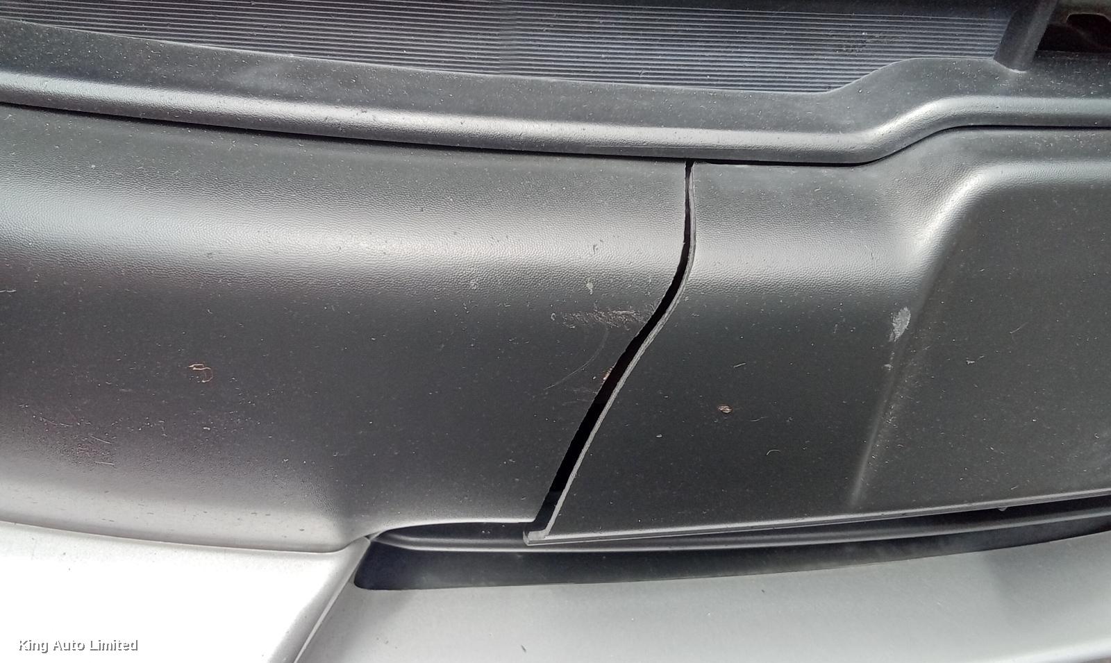 Mitsubishi OUTLANDER 2014 Right Guard thumbnail 3