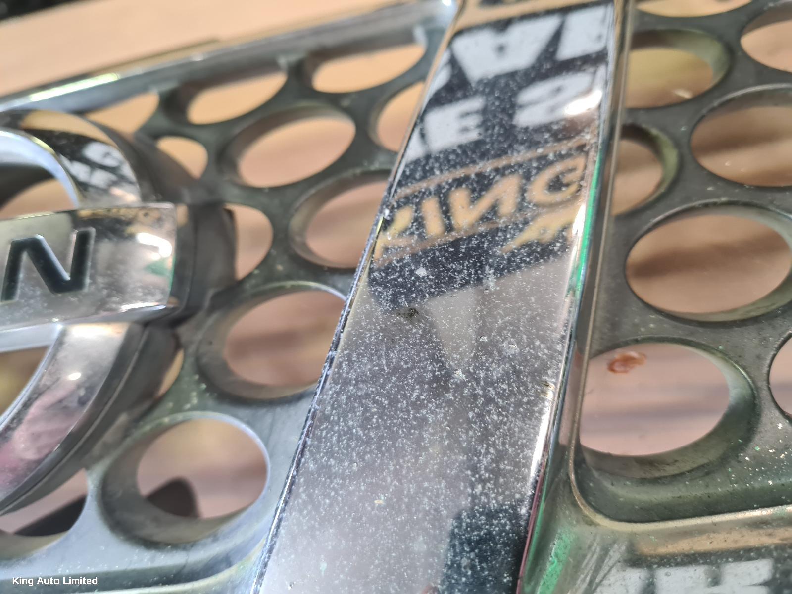 Nissan NAVARA 2004 Grille thumbnail 3