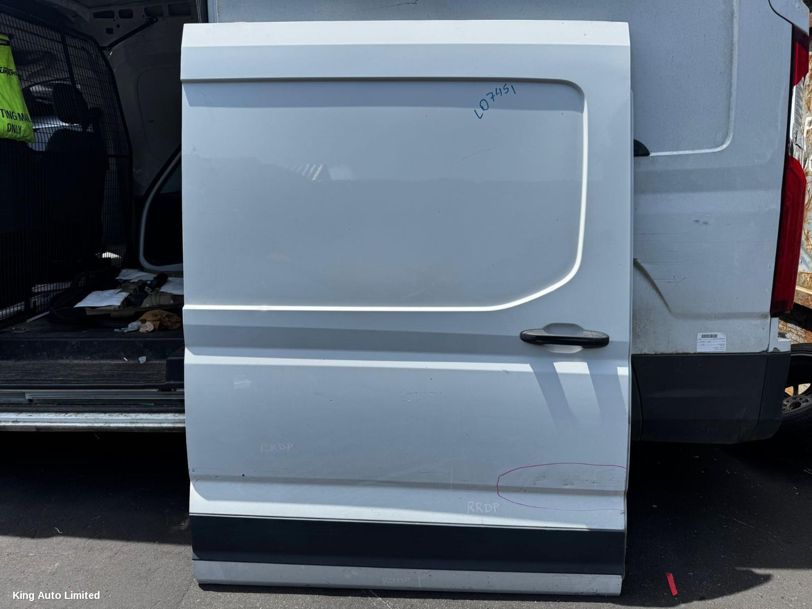 LDV DELIVER 9 2022 RIGHT_REAR_DOOR_SLIDING thumbnail 1