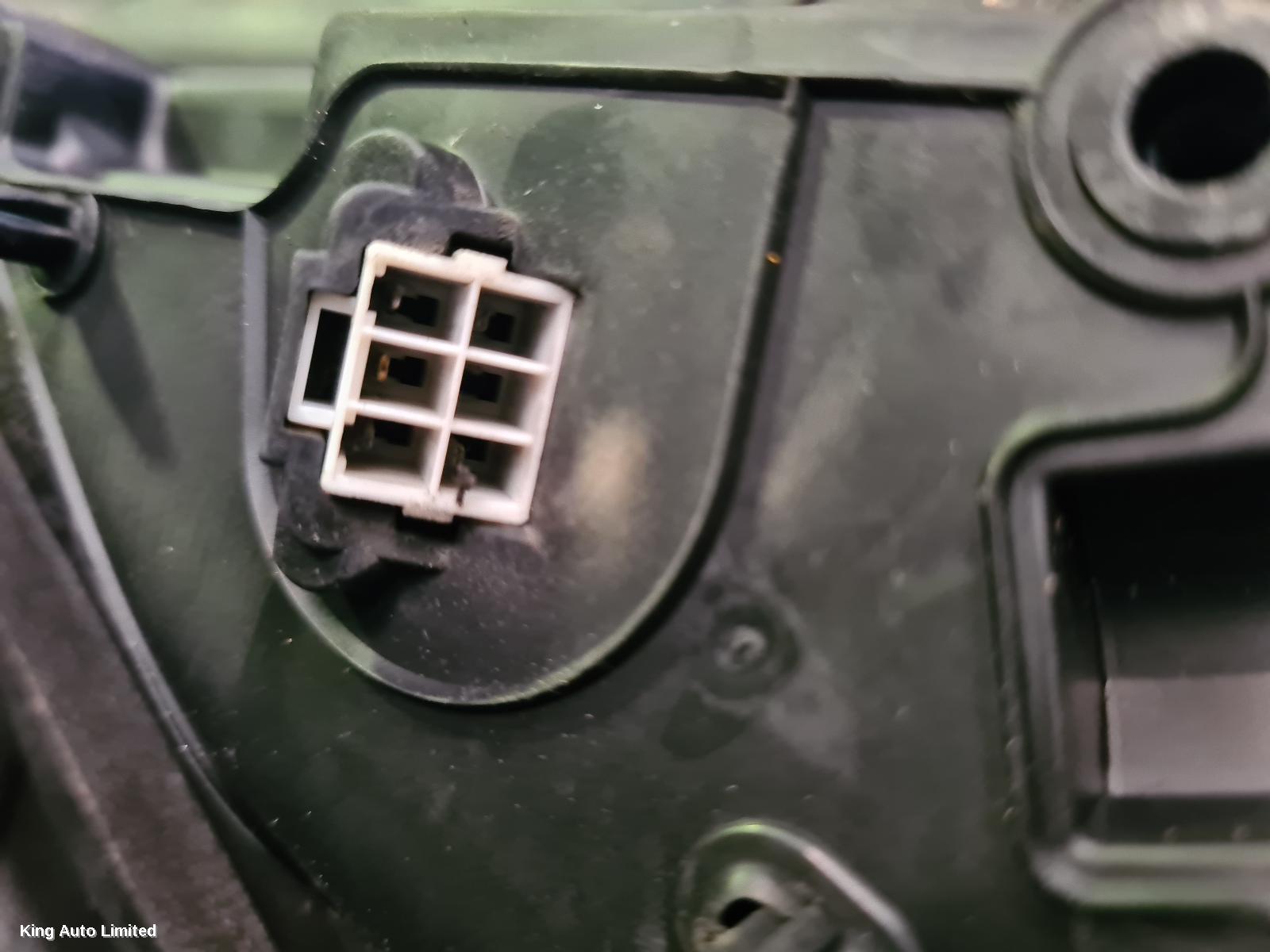 HOLDEN COMMODORE 2006 Right Door Mirror thumbnail 1