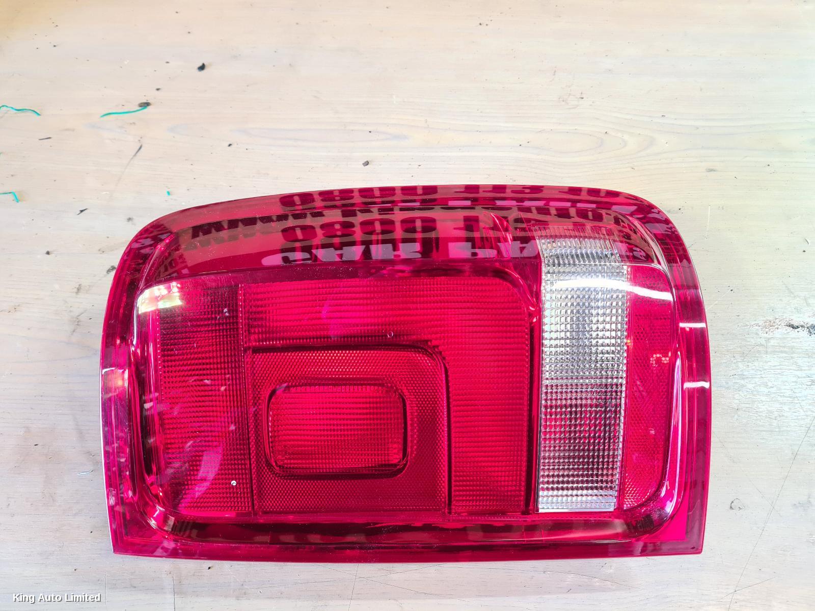 Volkswagen AMAROK 2014 Right Taillight thumbnail 3