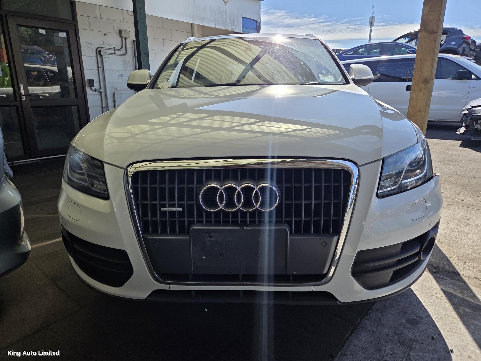 Audi Q5 2011 Overflow Bottle thumbnail 2