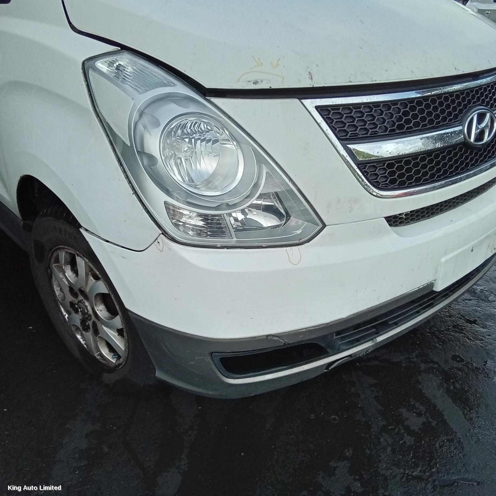 Hyundai ILOAD/IMAX 2014 Grille thumbnail 3