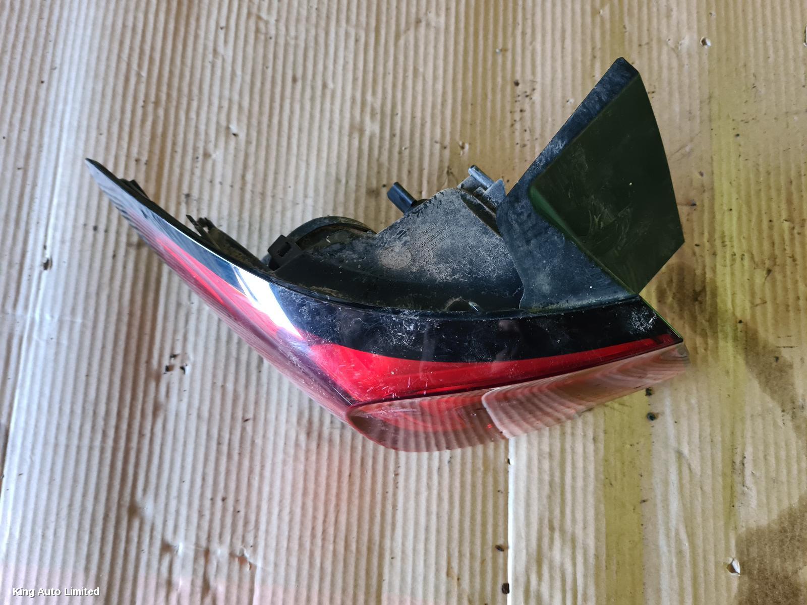 Holden ASTRA 2017 Left Taillight thumbnail 3