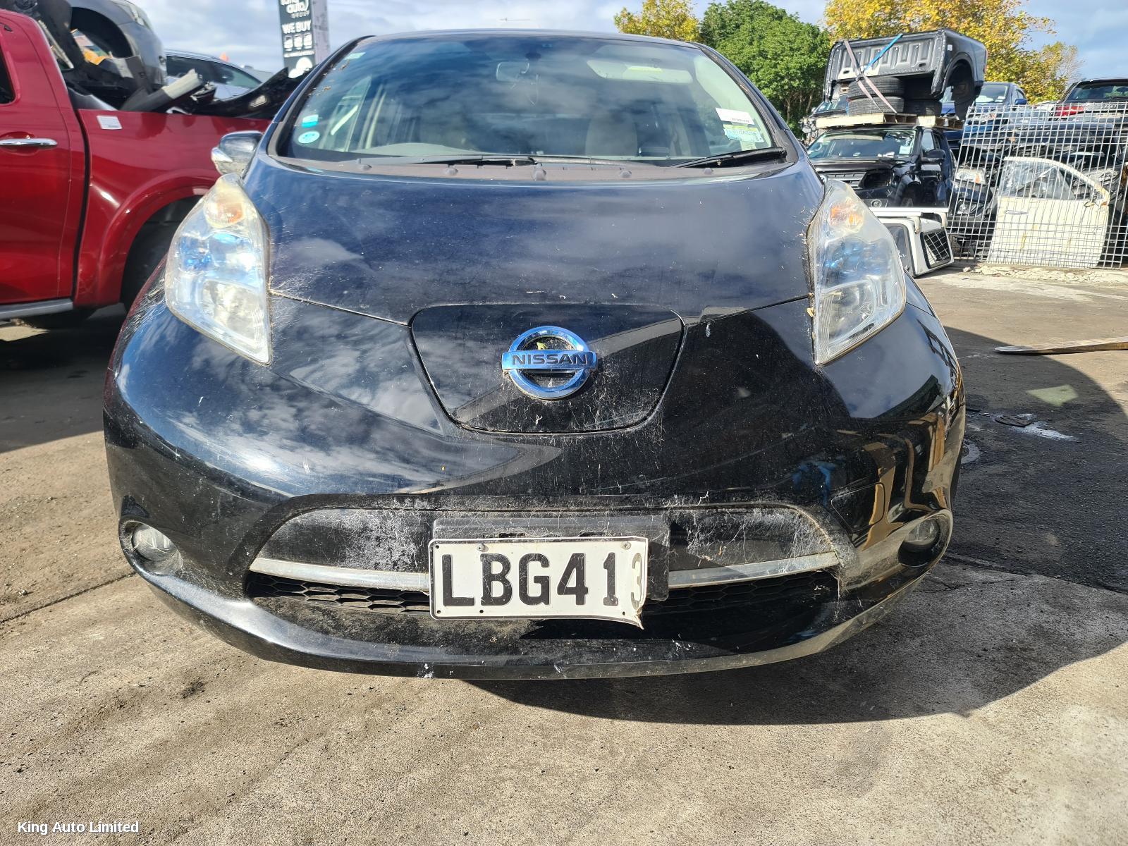 Nissan LEAF 2013 Right Guard thumbnail 1