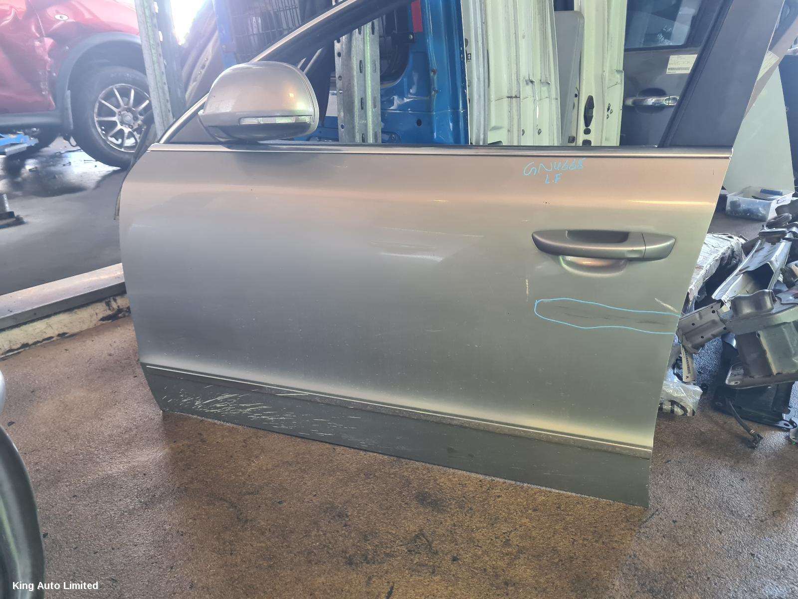Skoda SUPERB 2012 Left Front Door thumbnail 3