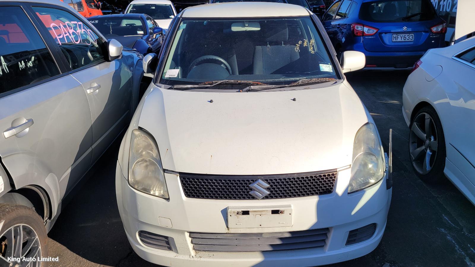 Azraa - SUZUKI SWIFT 2005