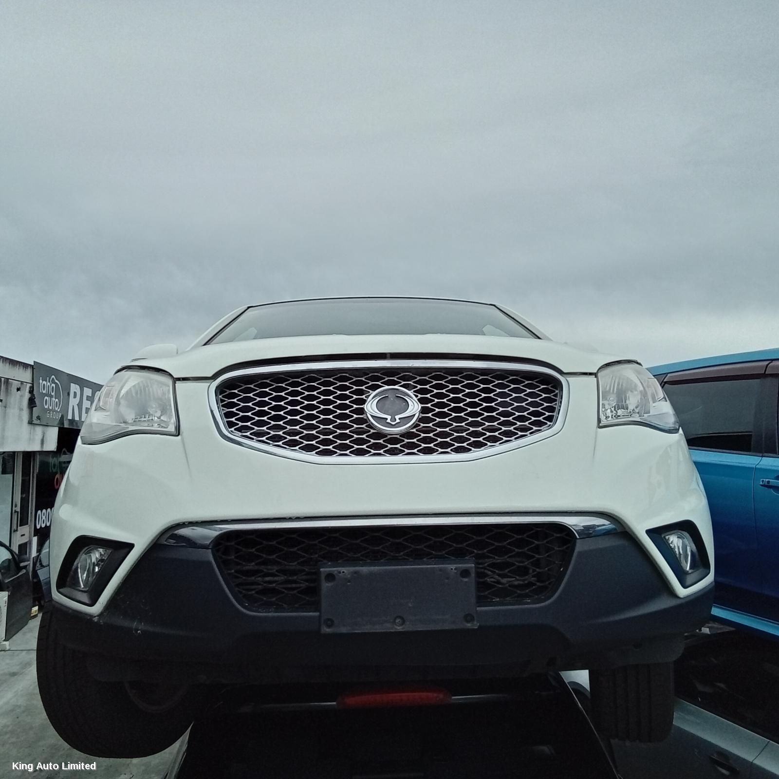 Azraa - SSANGYONG KORANDO 2013 Bonnet