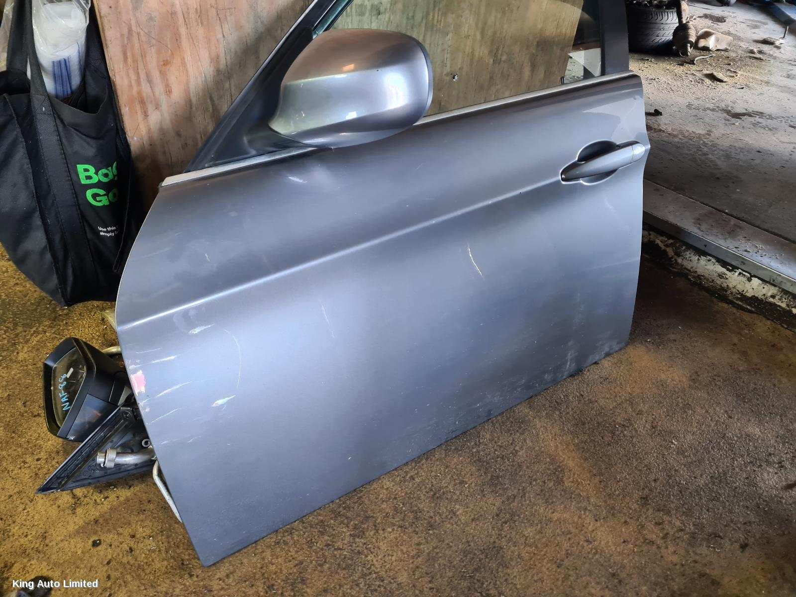 BMW 3 SERIES 2011 Left Front Door thumbnail 2