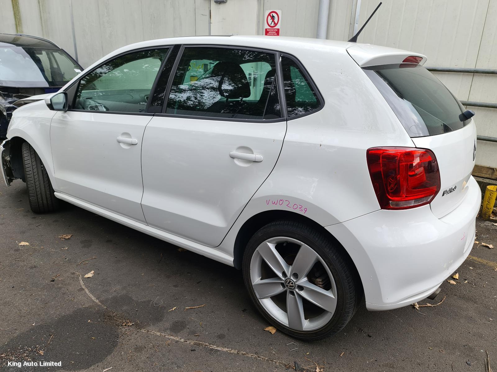 Volkswagen POLO 2011 Left Door Mirror thumbnail 3