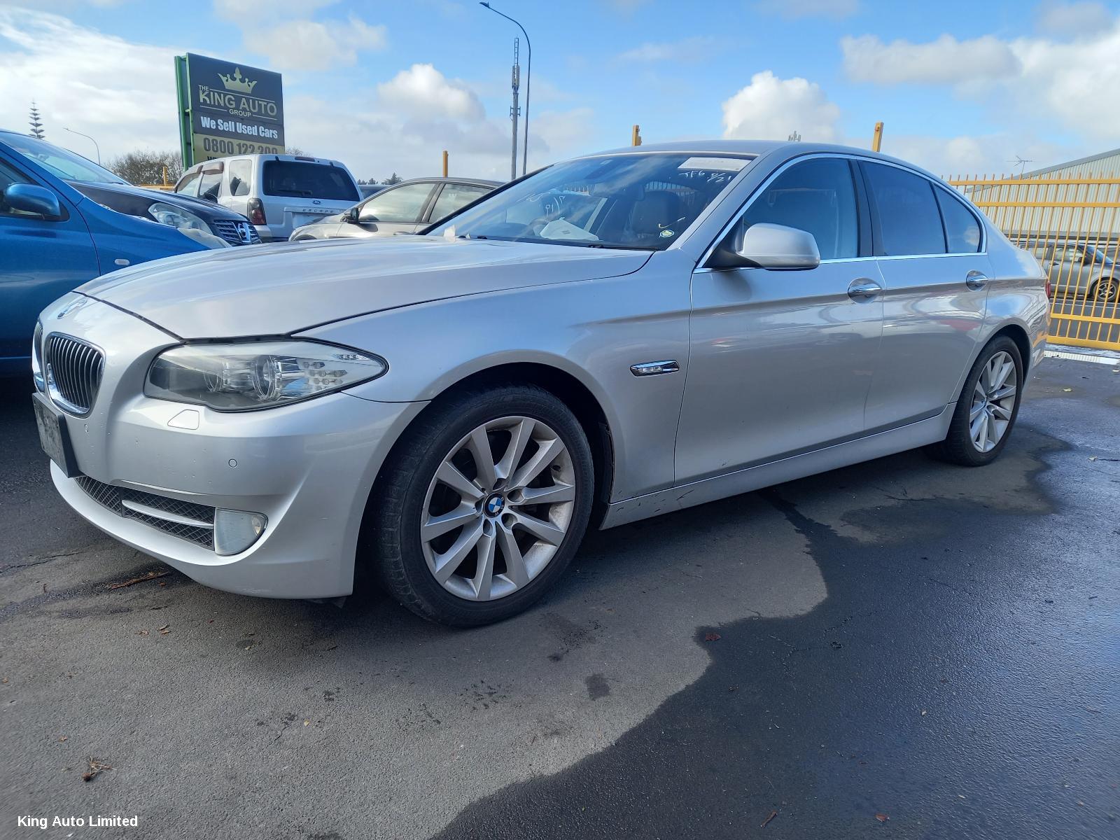 BMW 5 SERIES 2010 Right Taillight thumbnail 2