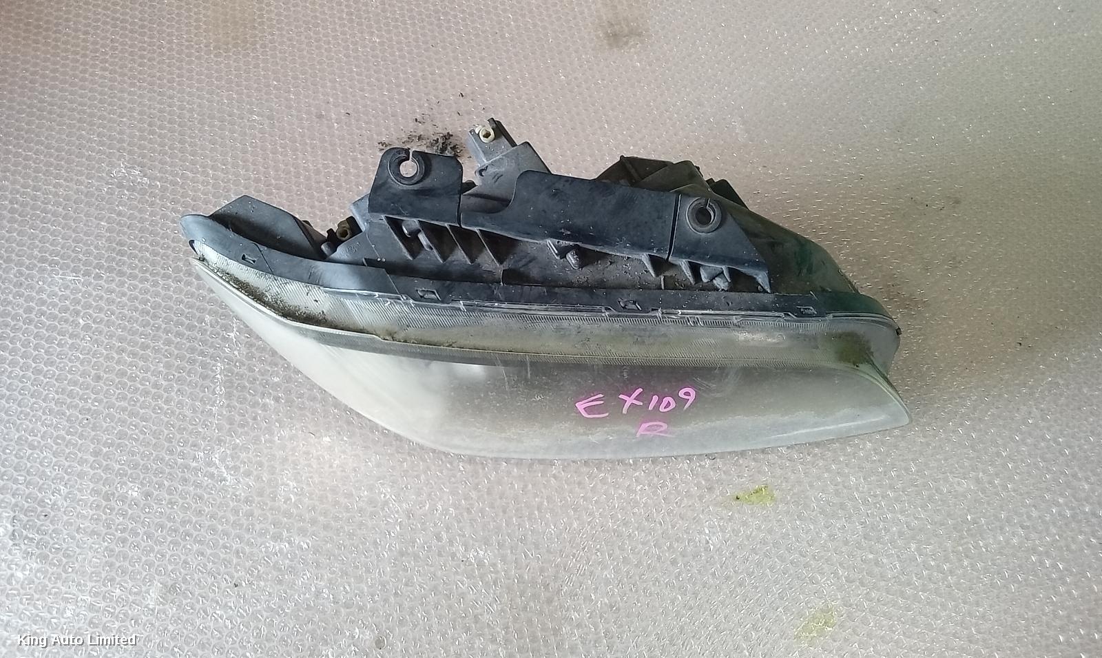 Holden COMMODORE 2006 Right Headlamp thumbnail 3