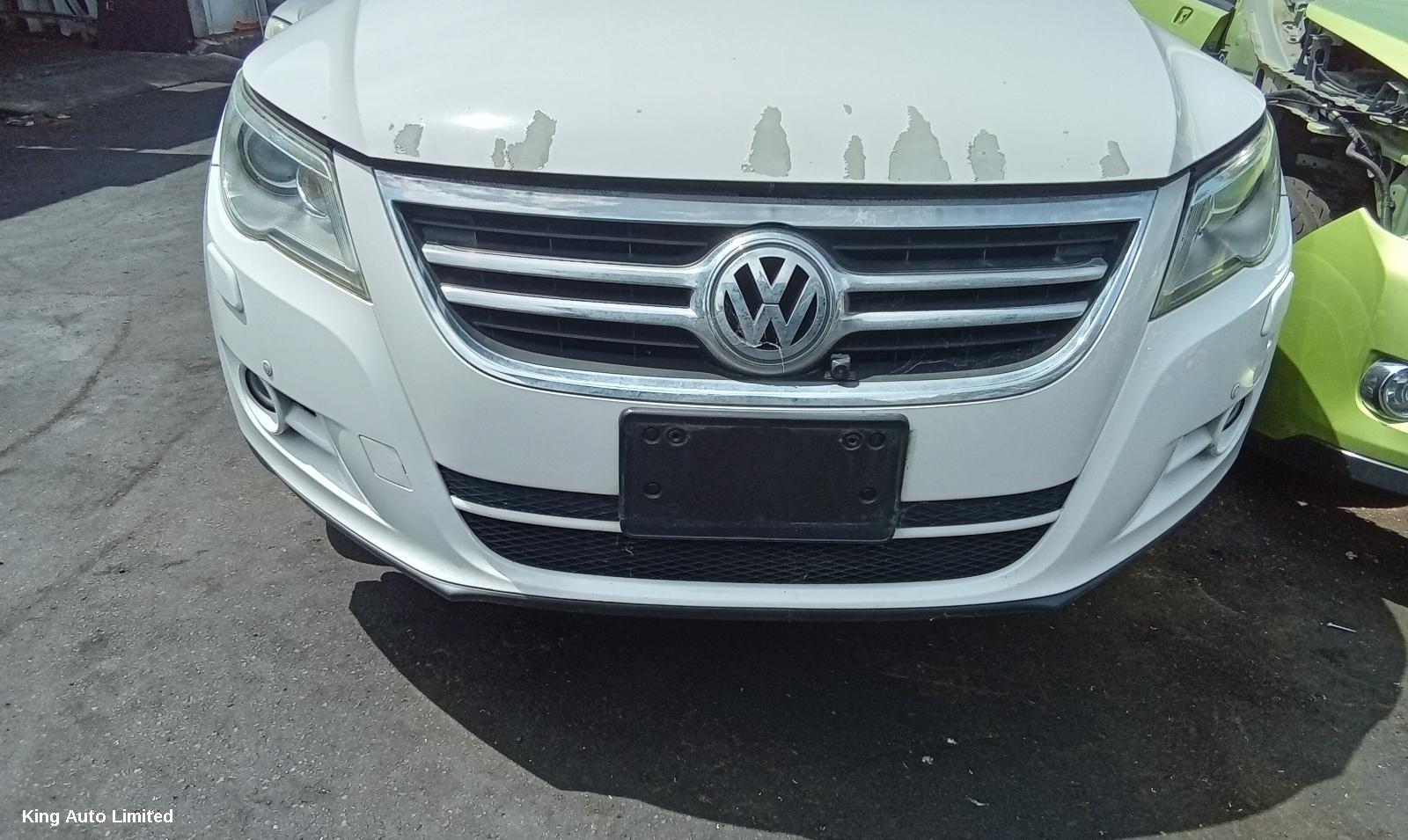 VOLKSWAGEN TIGUAN 2011 Grille thumbnail 1