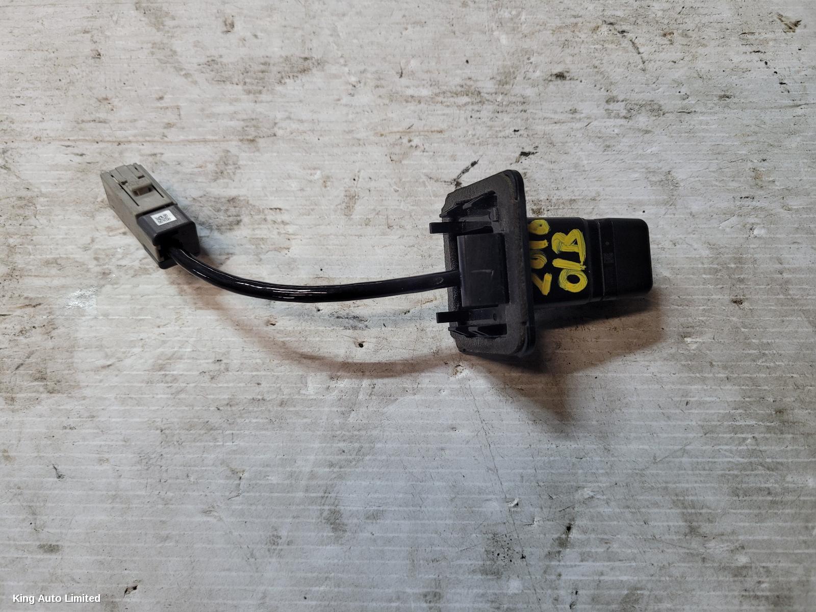 SUBARU OUTBACK 2016 REVERSE_CAMERA thumbnail 1