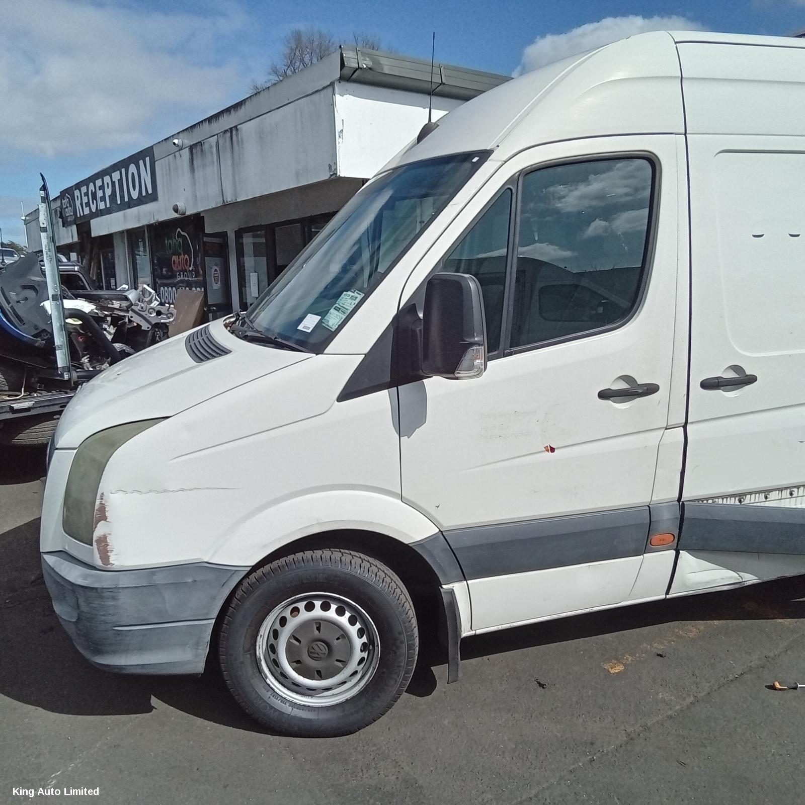 Volkswagen CRAFTER 2010 Left Front Door thumbnail 2