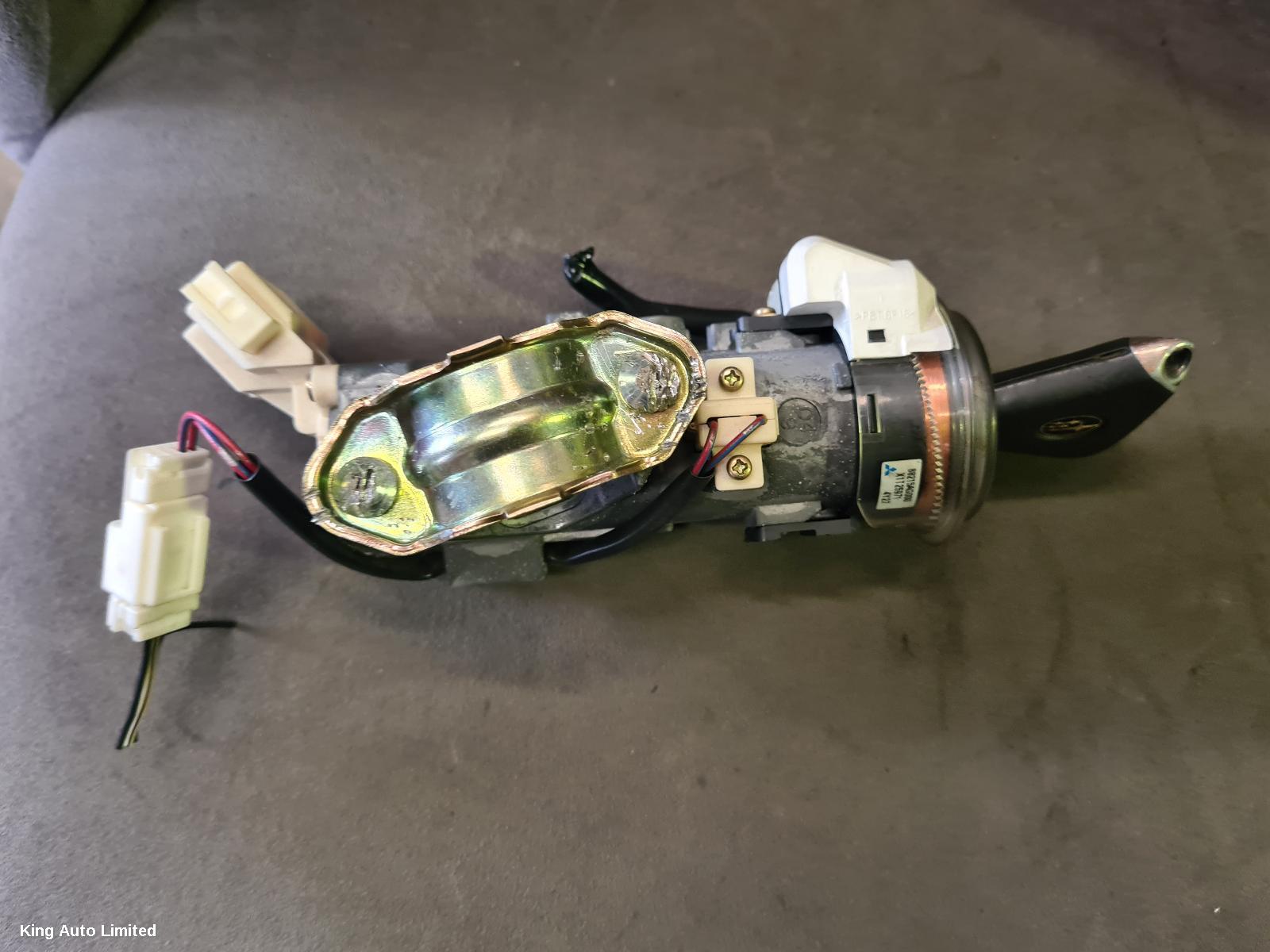 Subaru LIBERTY 2004 Ignition W/ Key thumbnail 3
