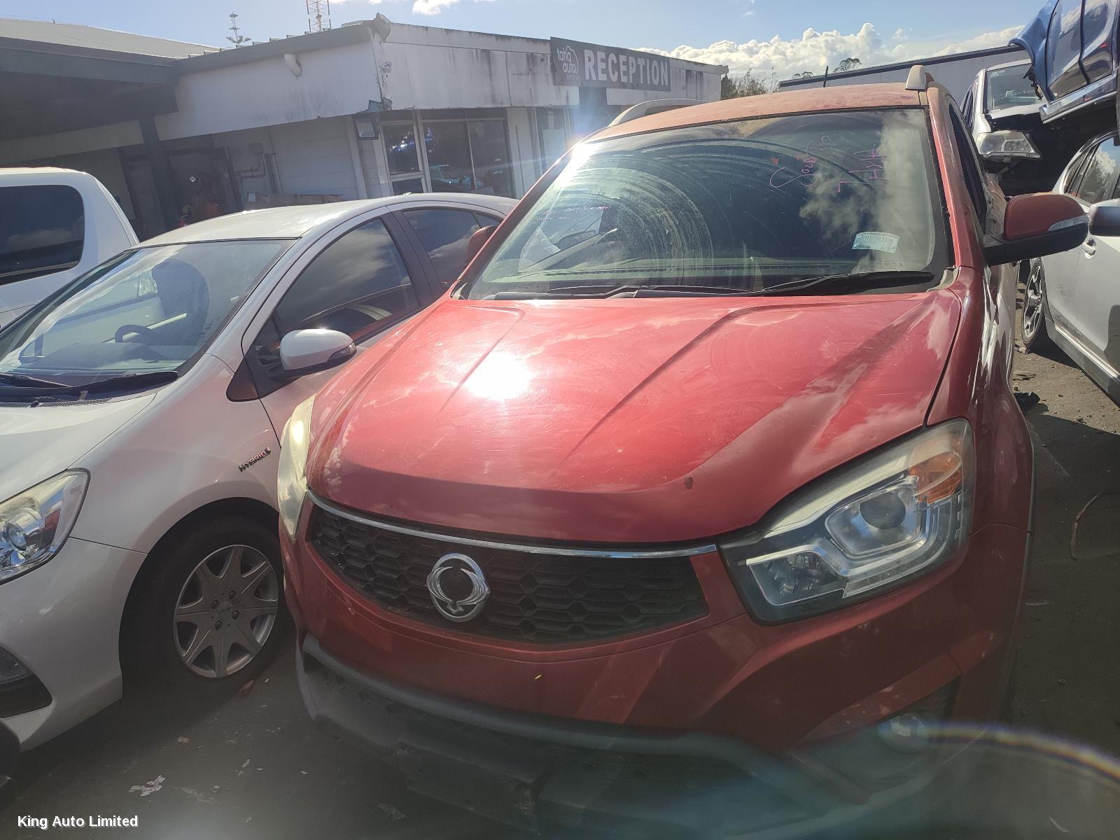 SSANGYONG KORANDO 2015 Grille thumbnail 1