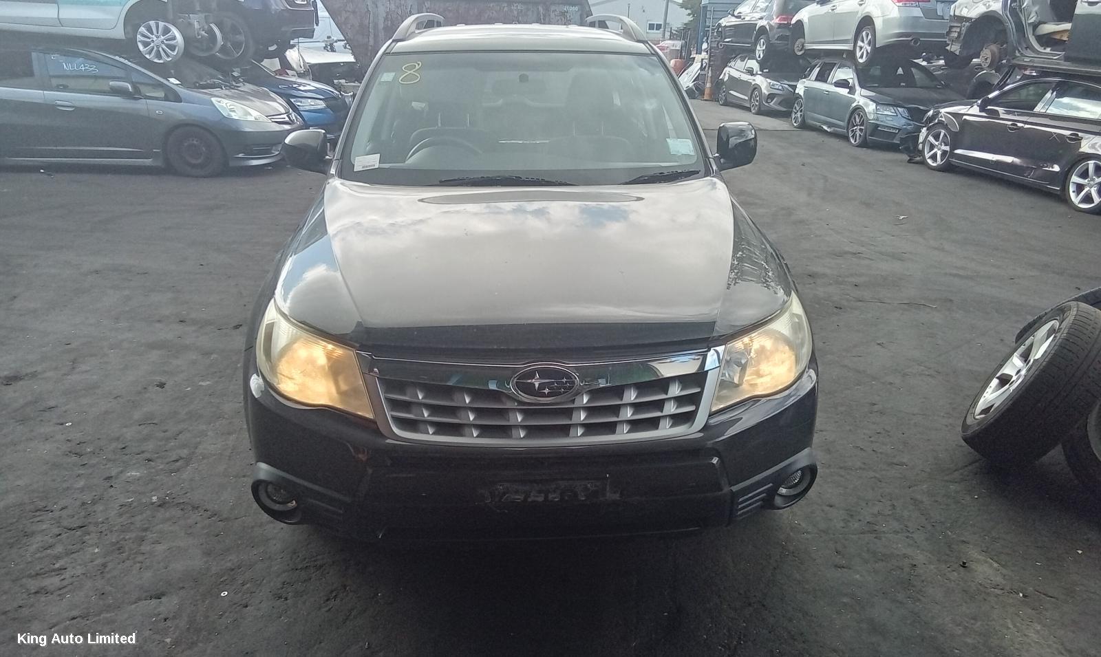 SUBARU FORESTER 2012 Rear Garnish thumbnail 1