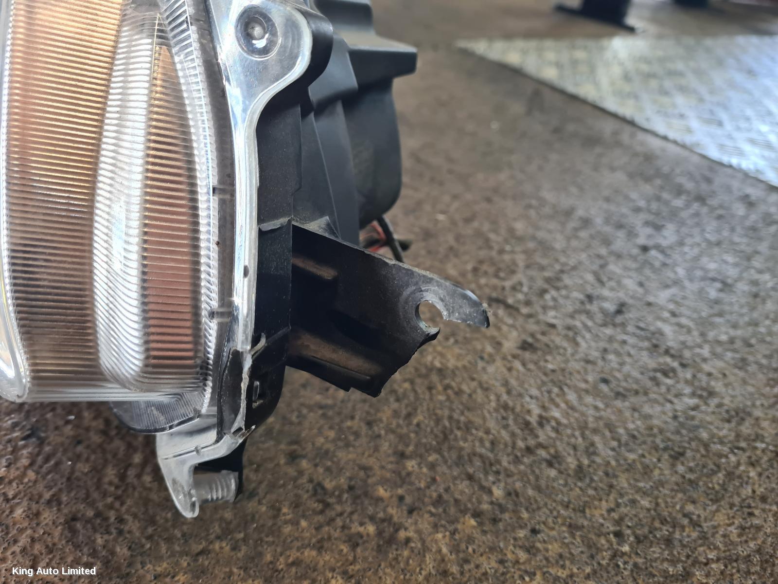 Azraa - SUBARU IMPREZA 2013 Right Headlamp