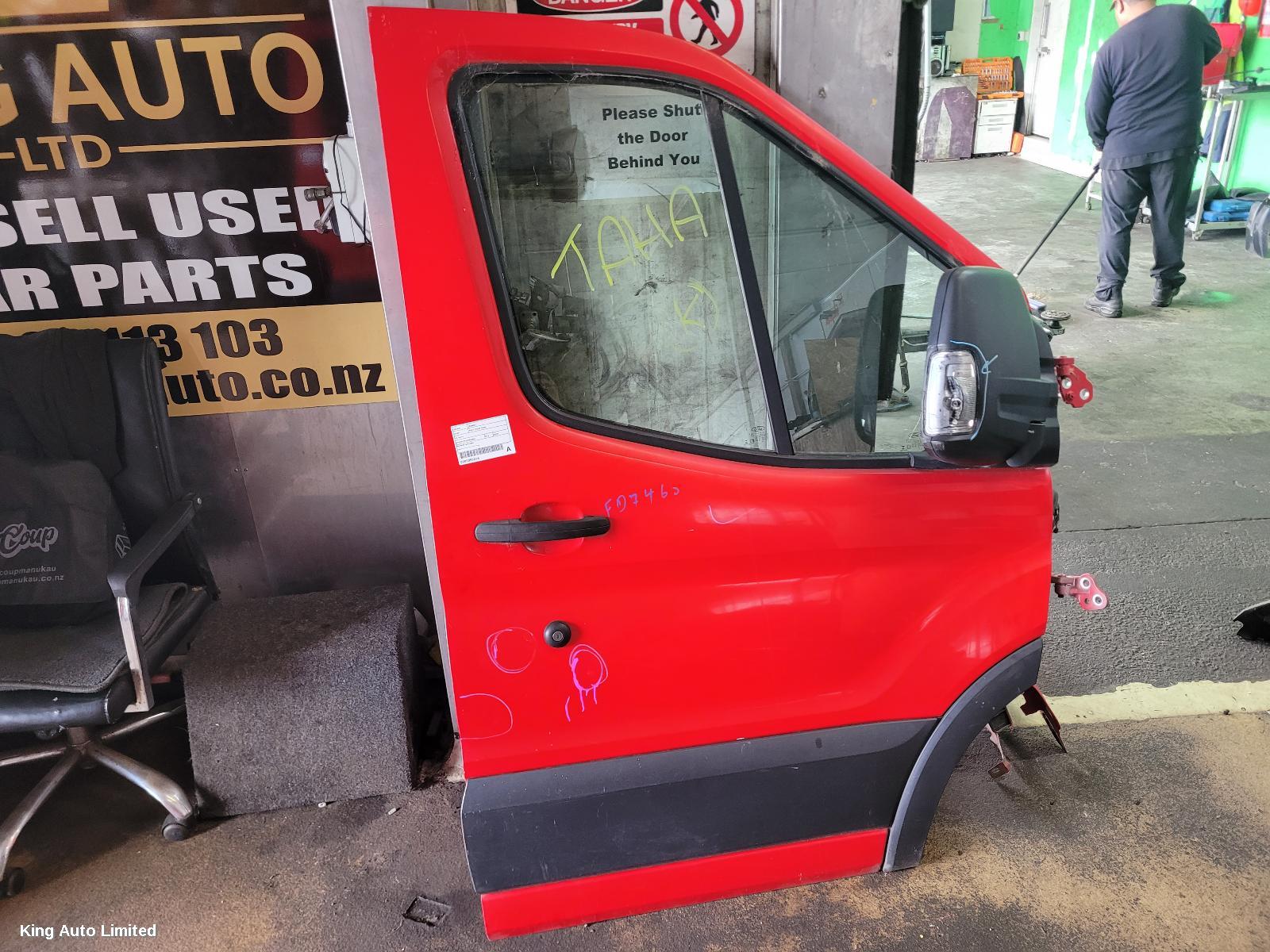 FORD TRANSIT 2016 Right Front Door thumbnail 1
