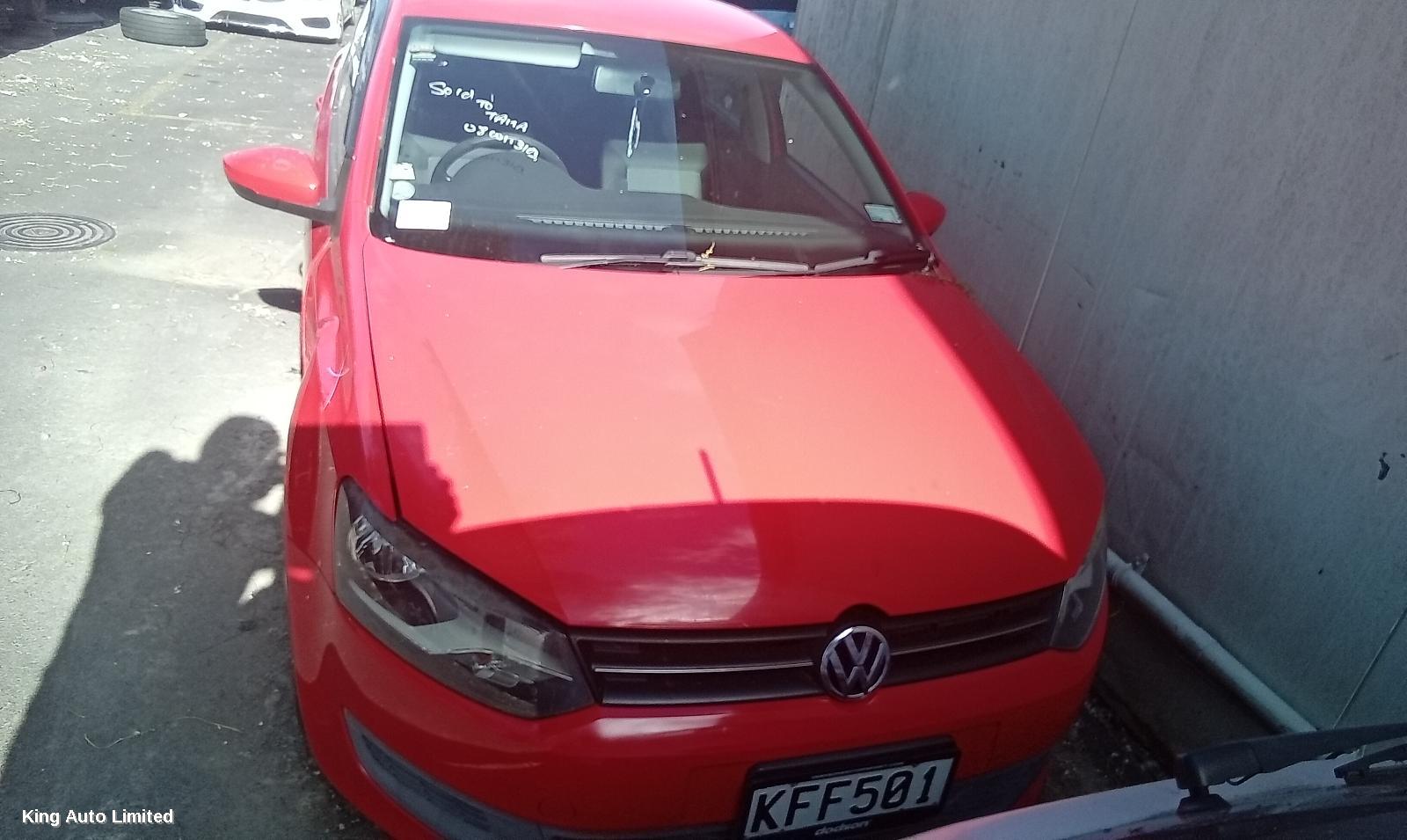VOLKSWAGEN POLO 2011 Bootlid/Tailgate thumbnail 1