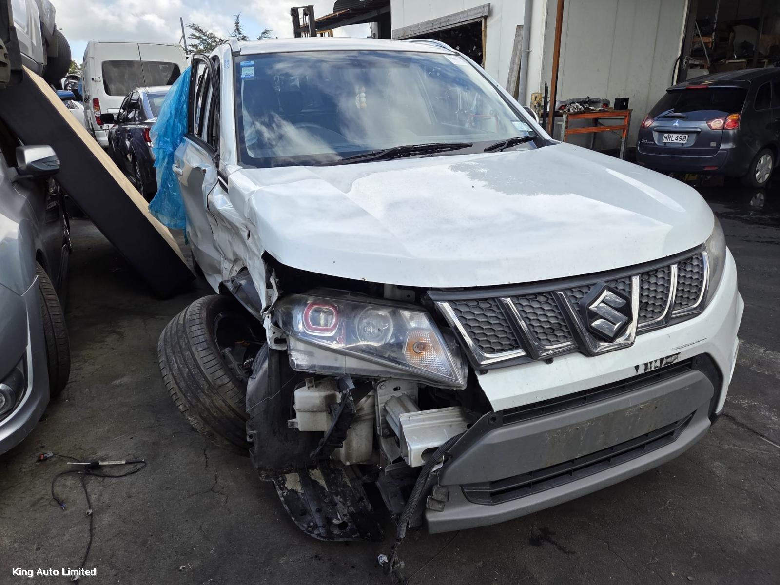 Suzuki VITARA 2017 Wheel Arch Flare thumbnail 3