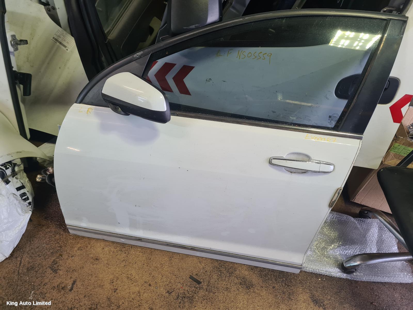 Holden STATESMAN/CAPRICE 2013 Left Front Door thumbnail 1