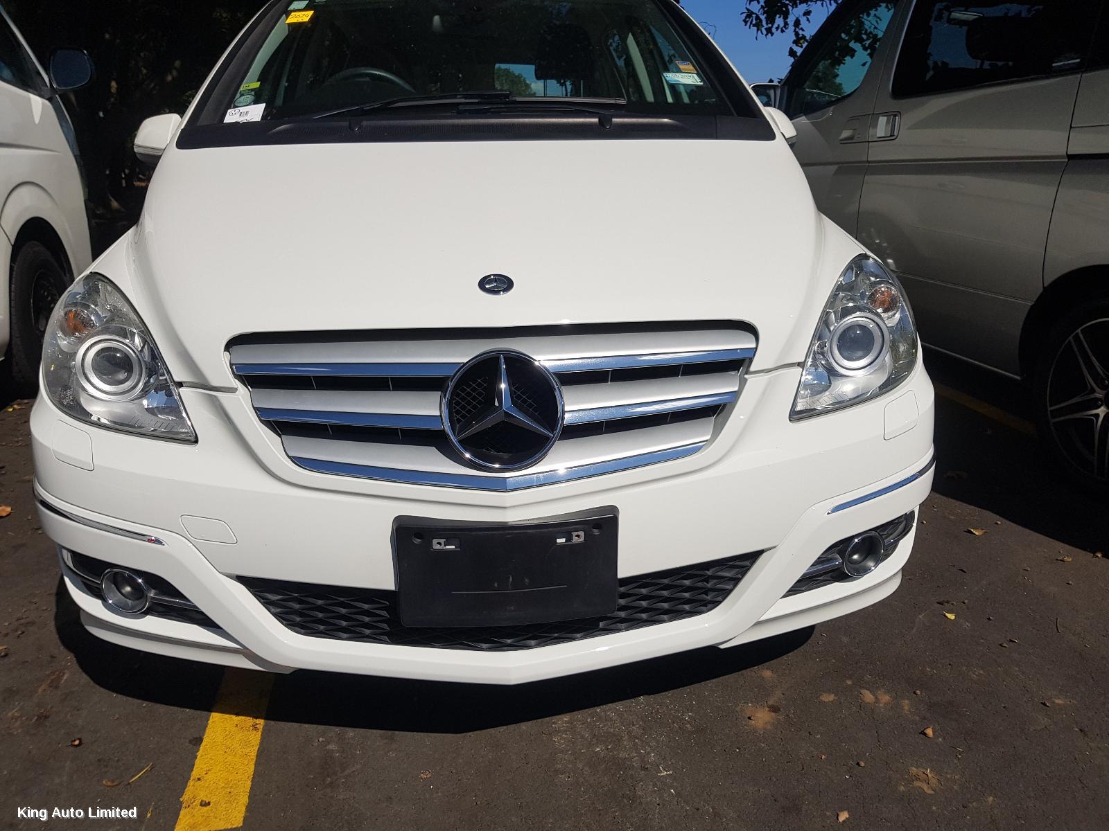 MERCEDES B CLASS 2011 Right Headlamp thumbnail 1