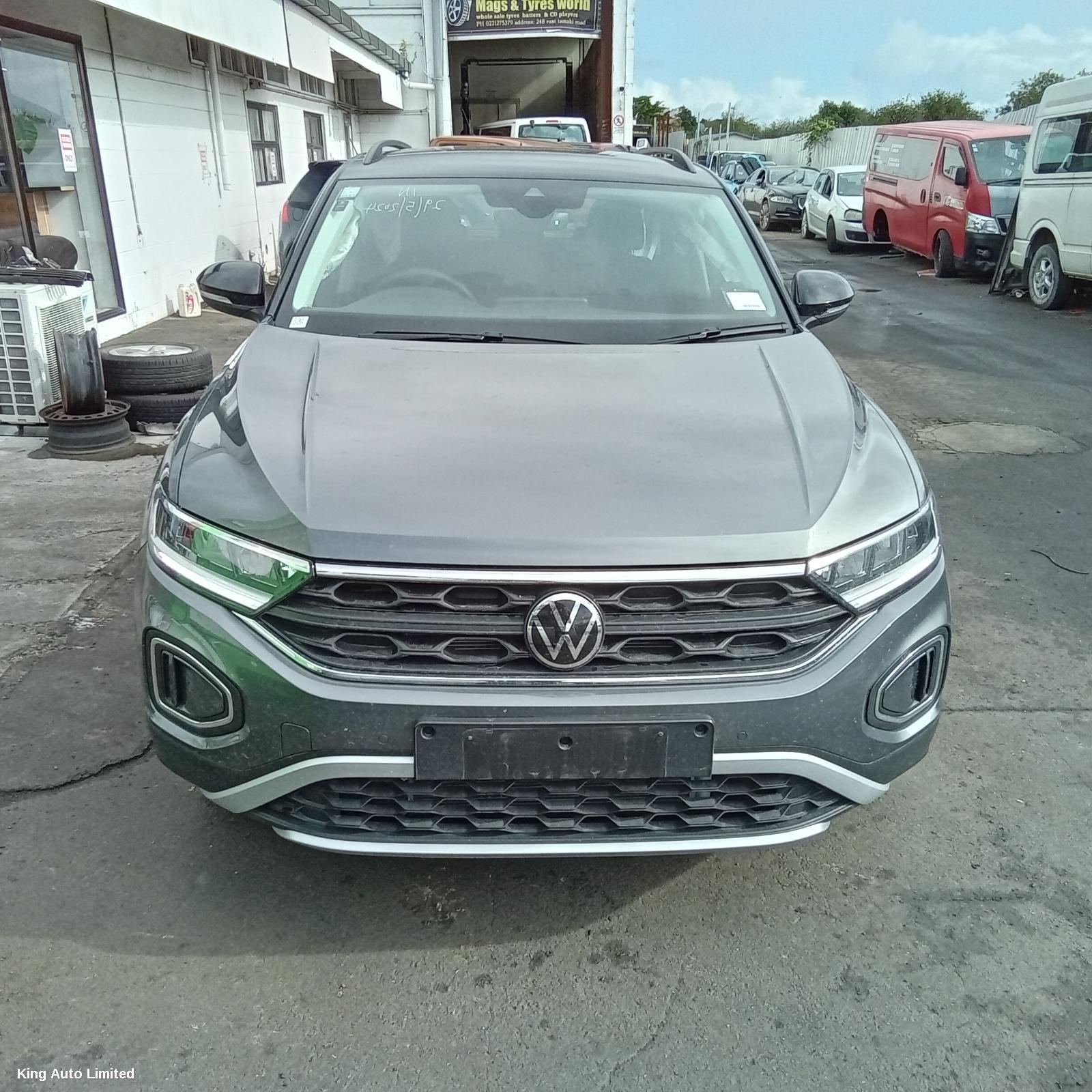 VOLKSWAGEN T-ROC 2023 Right Front Door thumbnail 1
