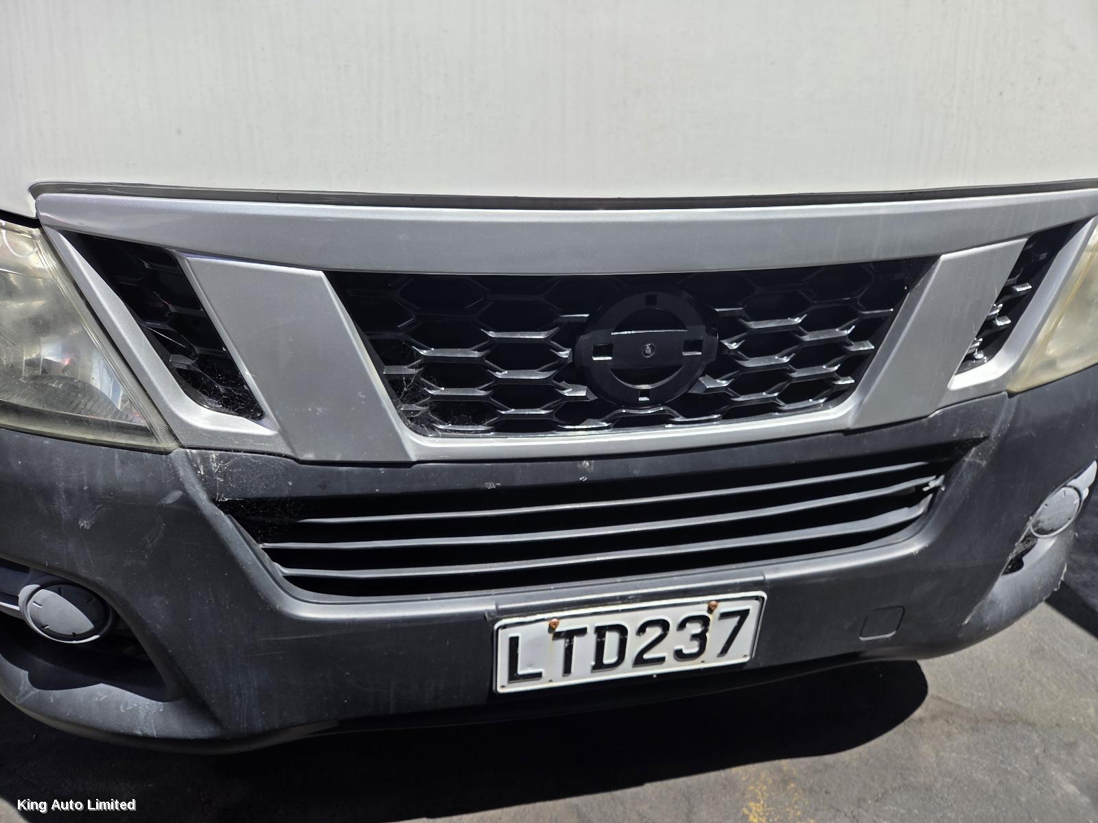 Nissan URVAN 2013 Right Rear Side Glass thumbnail 3
