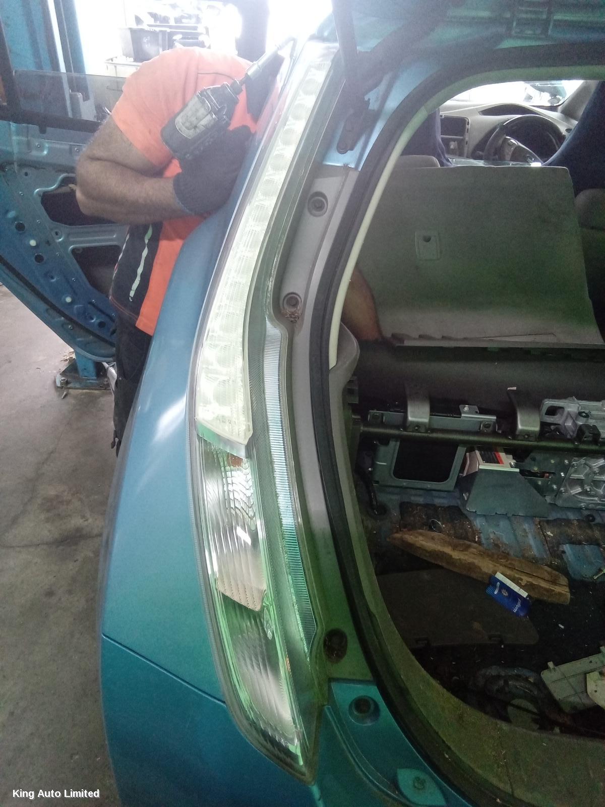 NISSAN LEAF 2012 Left Taillight thumbnail 1