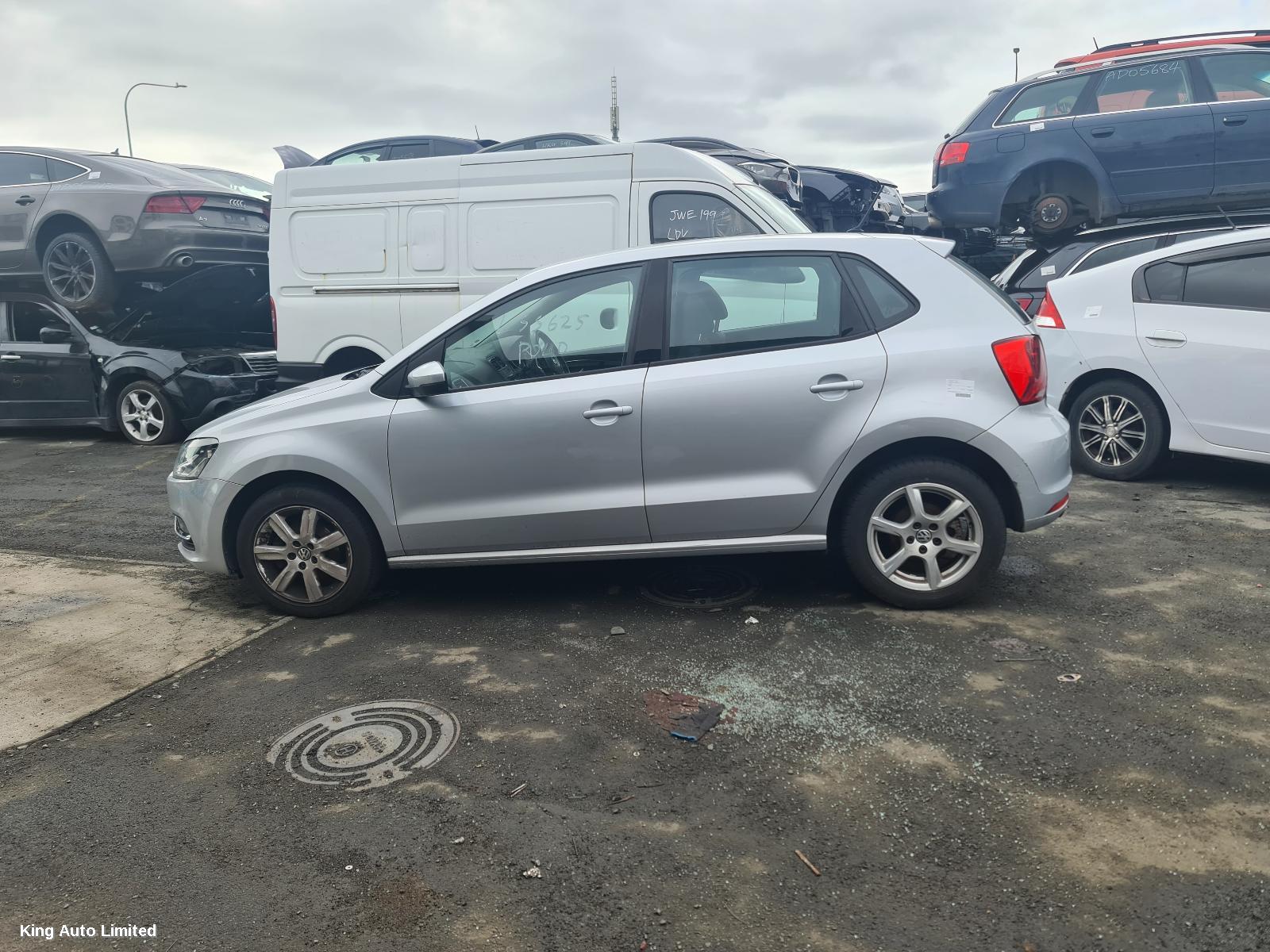 Volkswagen POLO 2015 Alternator thumbnail 3